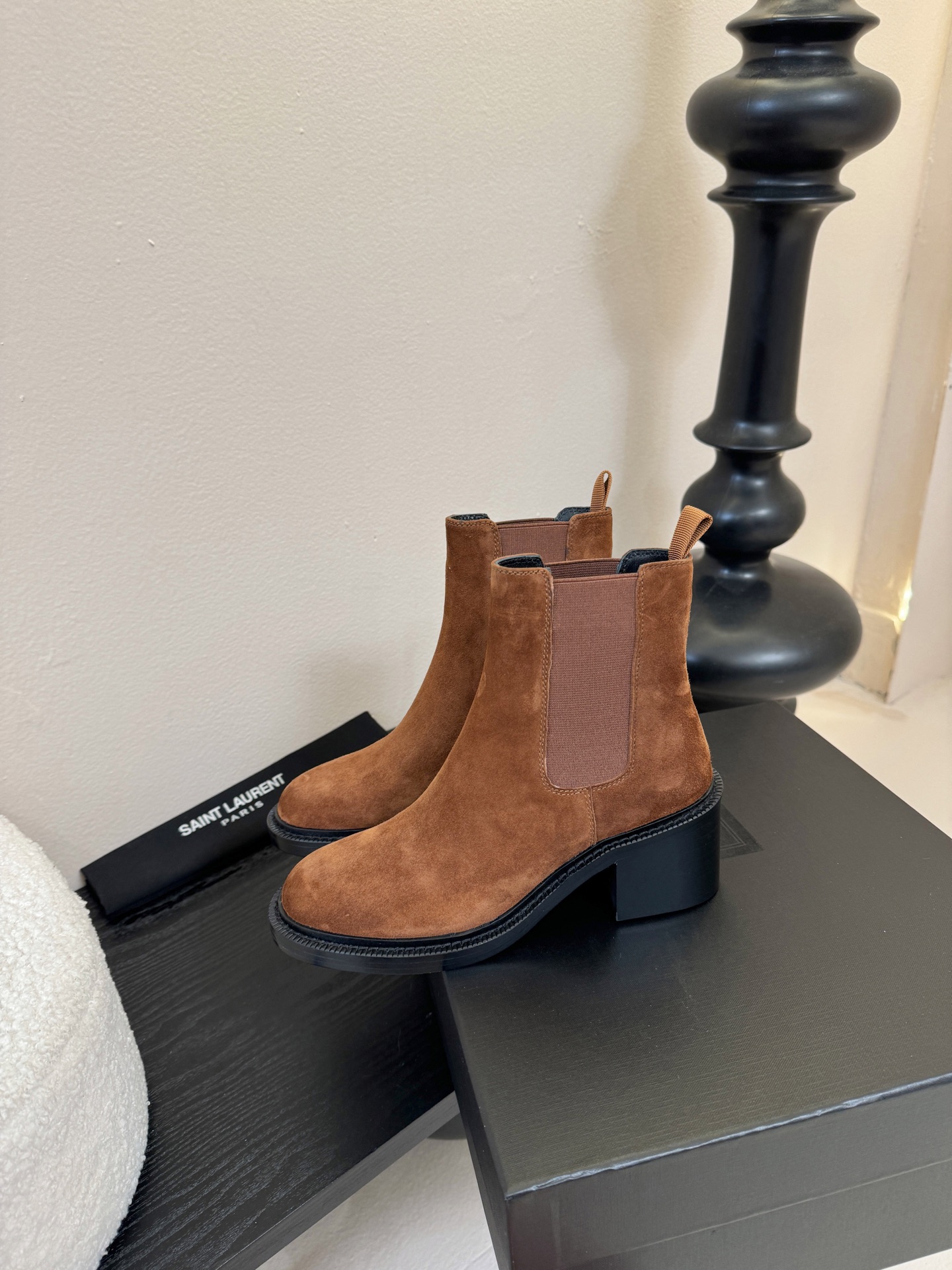 Saint Laurent圣罗兰秋冬最新款布洛克短靴 超多明星时尚博主种草 大小质感与原版完全一致✔️鞋