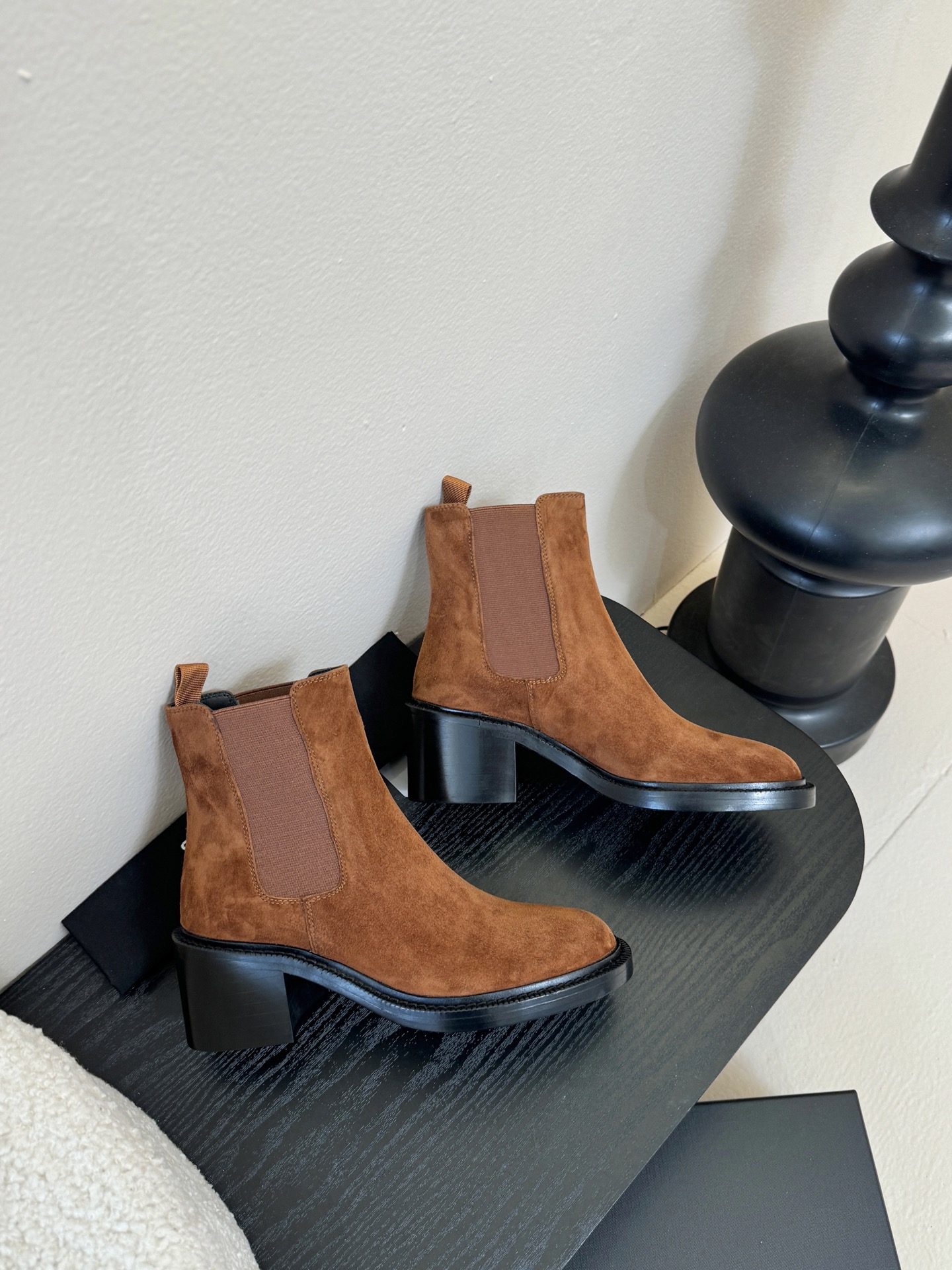 Saint Laurent圣罗兰秋冬最新款布洛克短靴 超多明星时尚博主种草 大小质感与原版完全一致✔️鞋