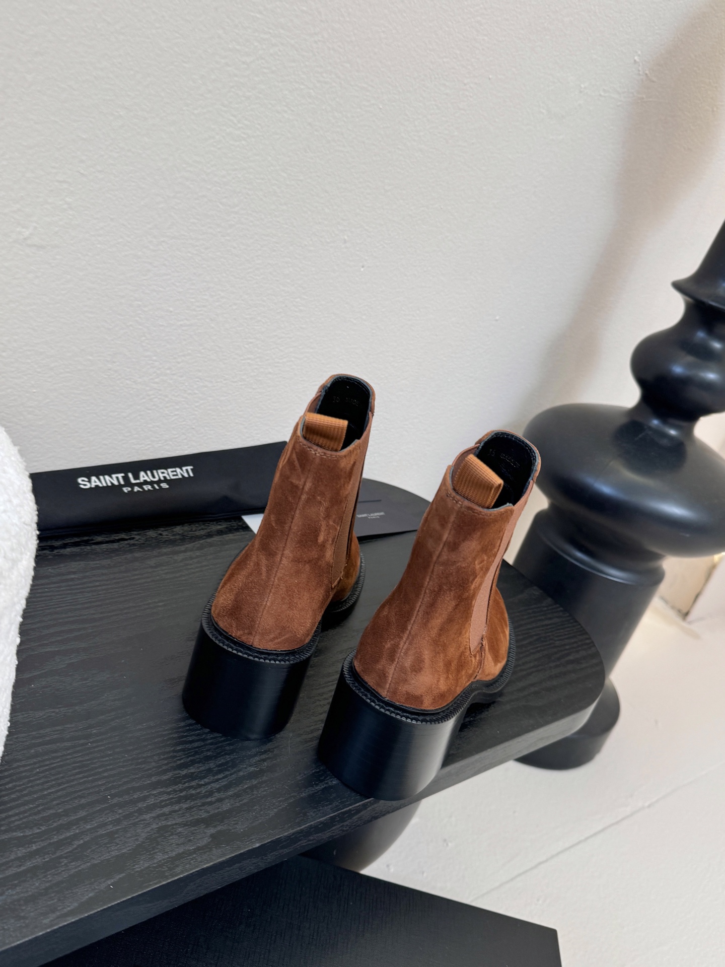 Saint Laurent圣罗兰秋冬最新款布洛克短靴 超多明星时尚博主种草 大小质感与原版完全一致✔️鞋