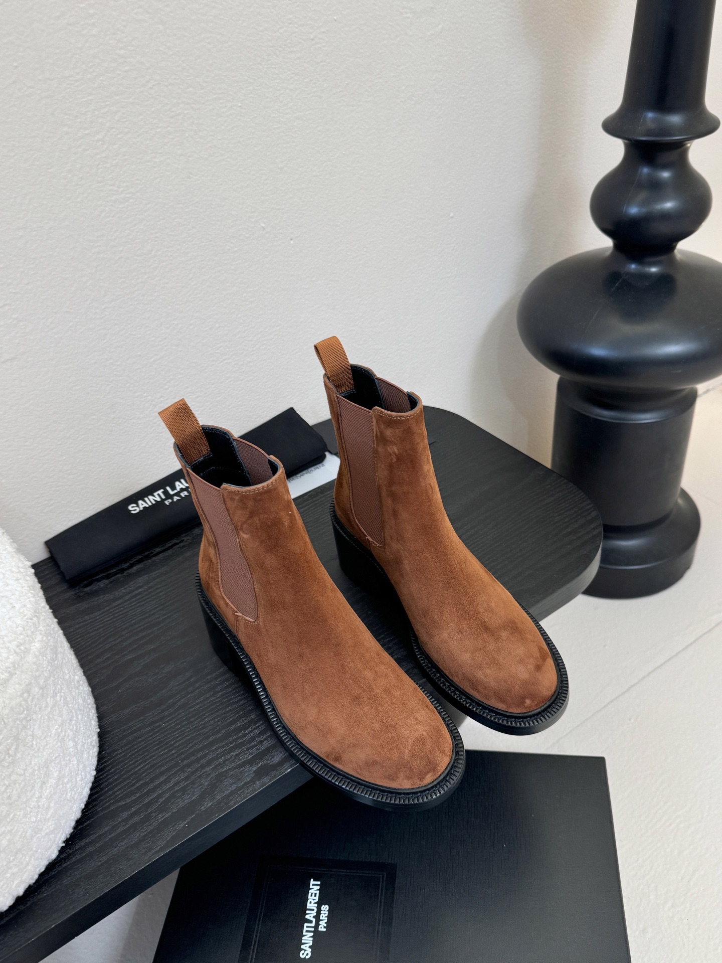 Saint Laurent圣罗兰秋冬最新款布洛克短靴 超多明星时尚博主种草 大小质感与原版完全一致✔️鞋