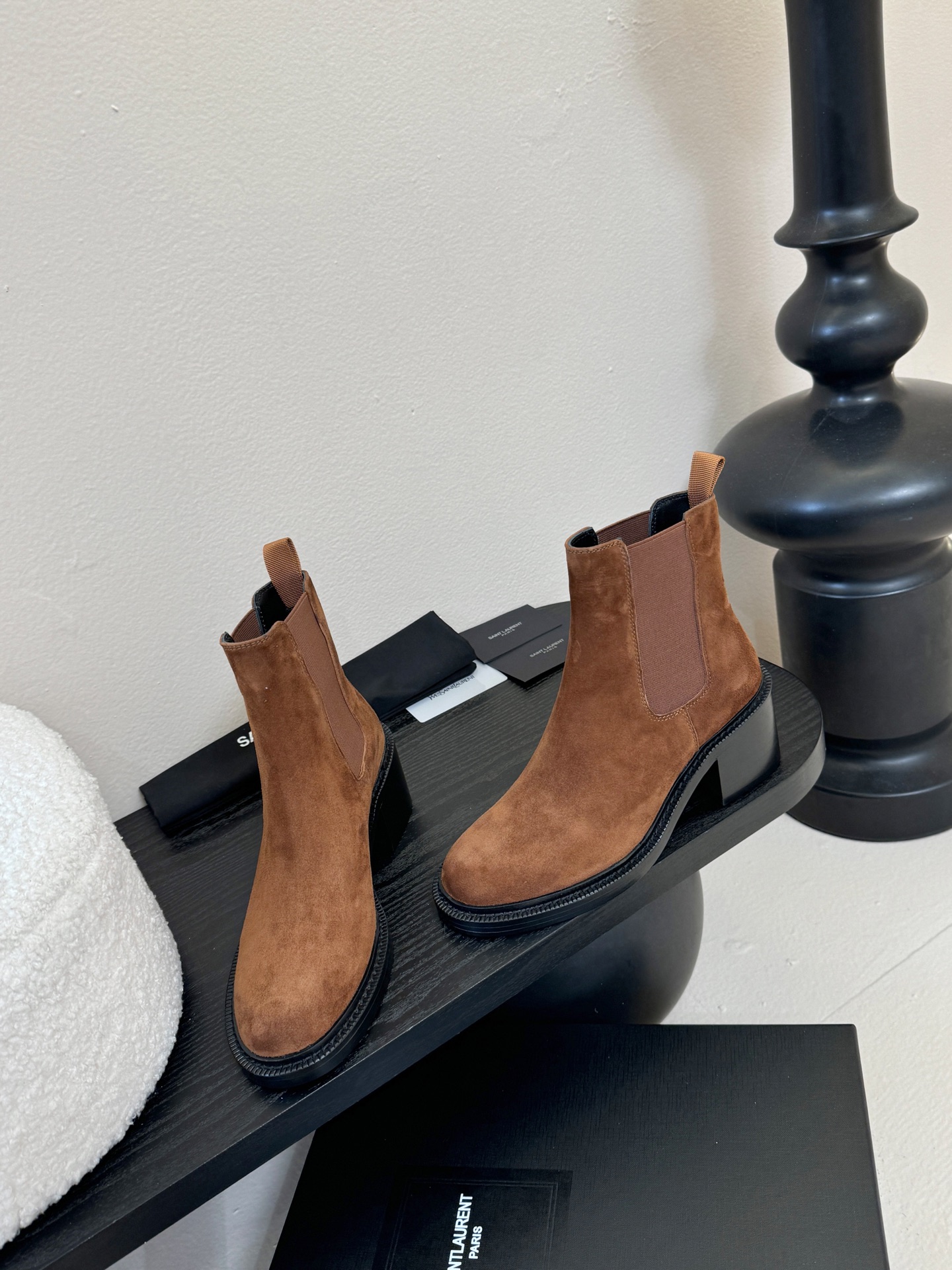 Saint Laurent圣罗兰秋冬最新款布洛克短靴 超多明星时尚博主种草 大小质感与原版完全一致✔️鞋