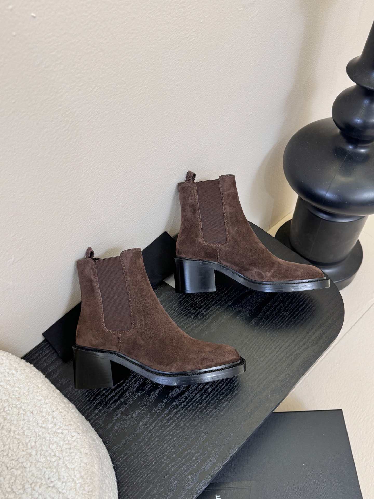 Saint Laurent圣罗兰秋冬最新款布洛克短靴 超多明星时尚博主种草 大小质感与原版完全一致✔️鞋