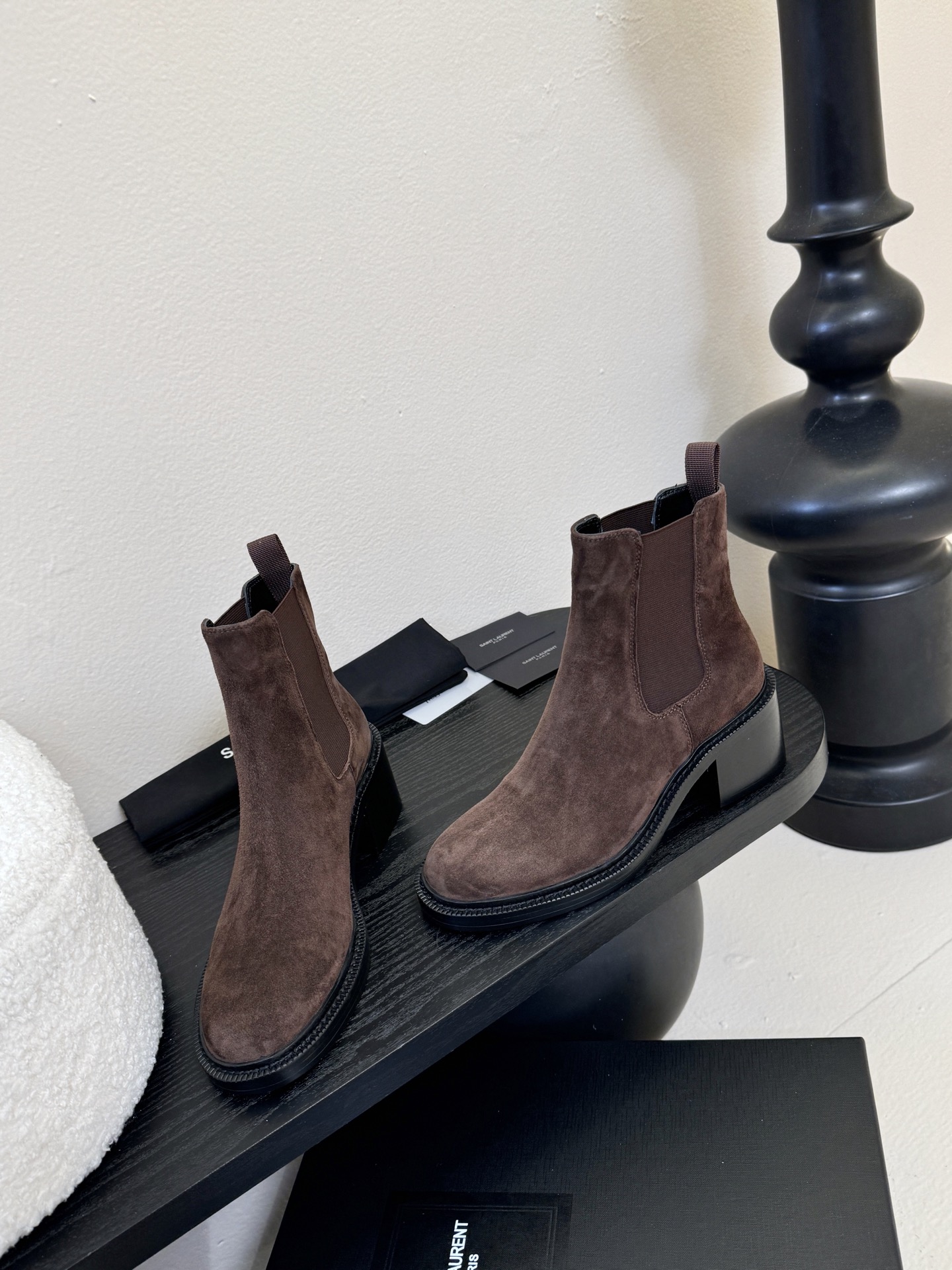 Saint Laurent圣罗兰秋冬最新款布洛克短靴 超多明星时尚博主种草 大小质感与原版完全一致✔️鞋