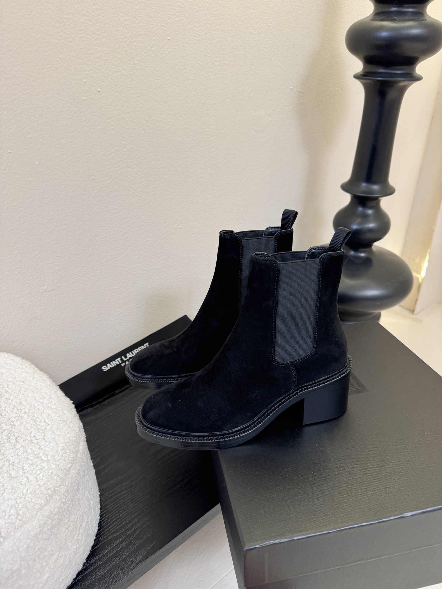 Saint Laurent圣罗兰秋冬最新款布洛克短靴 超多明星时尚博主种草 大小质感与原版完全一致✔️鞋