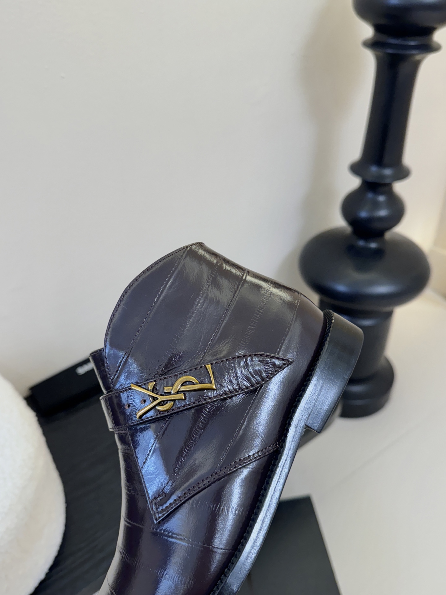 Saint Laurent圣罗兰秋冬最新款短靴 超级超级无敌火爆的一个款这款我们家每个版面的五金扣都要开