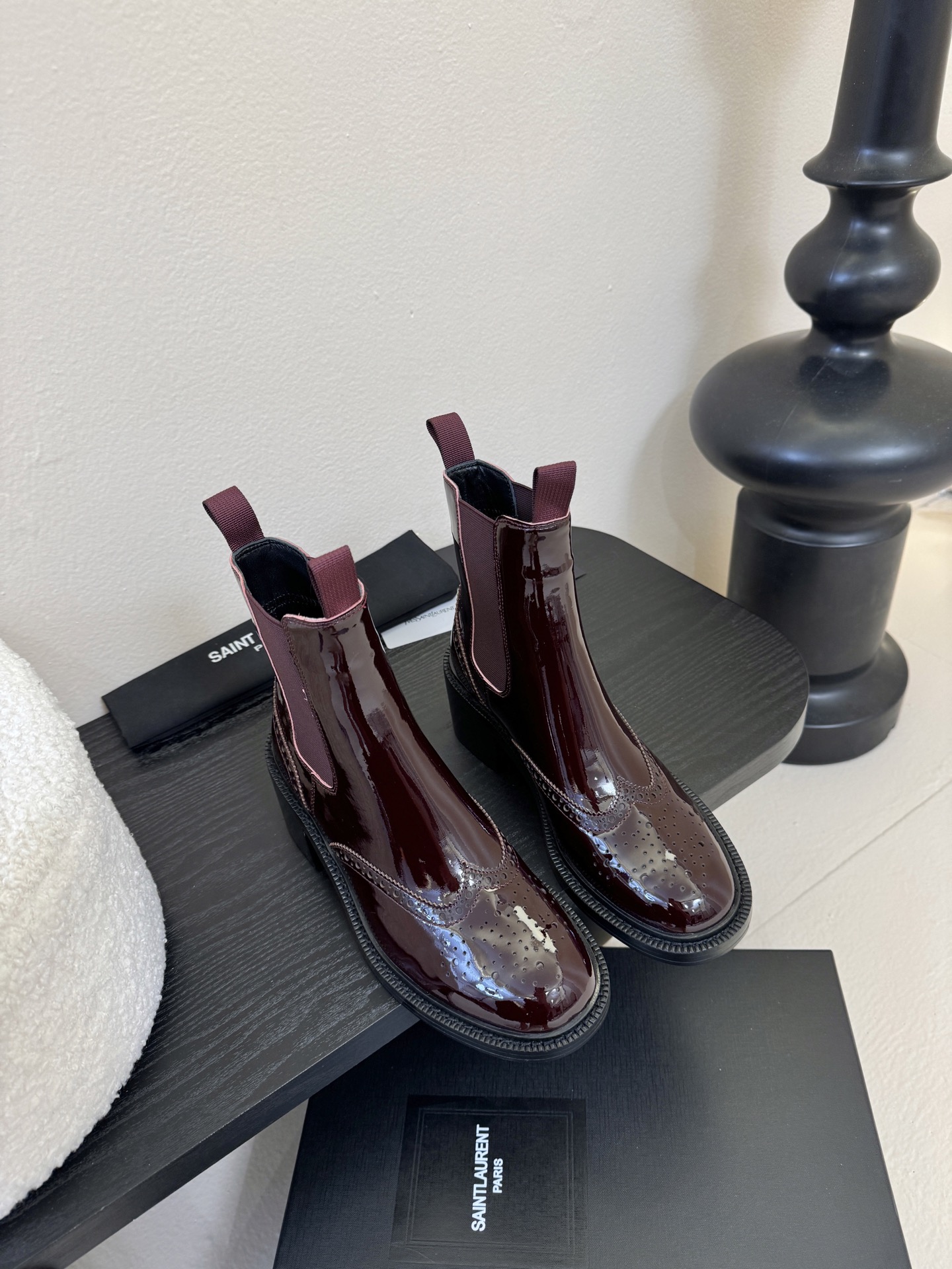 Saint Laurent圣罗兰秋冬最新款布洛克短靴 超多明星时尚博主种草 大小质感与原版完全一致✔️鞋
