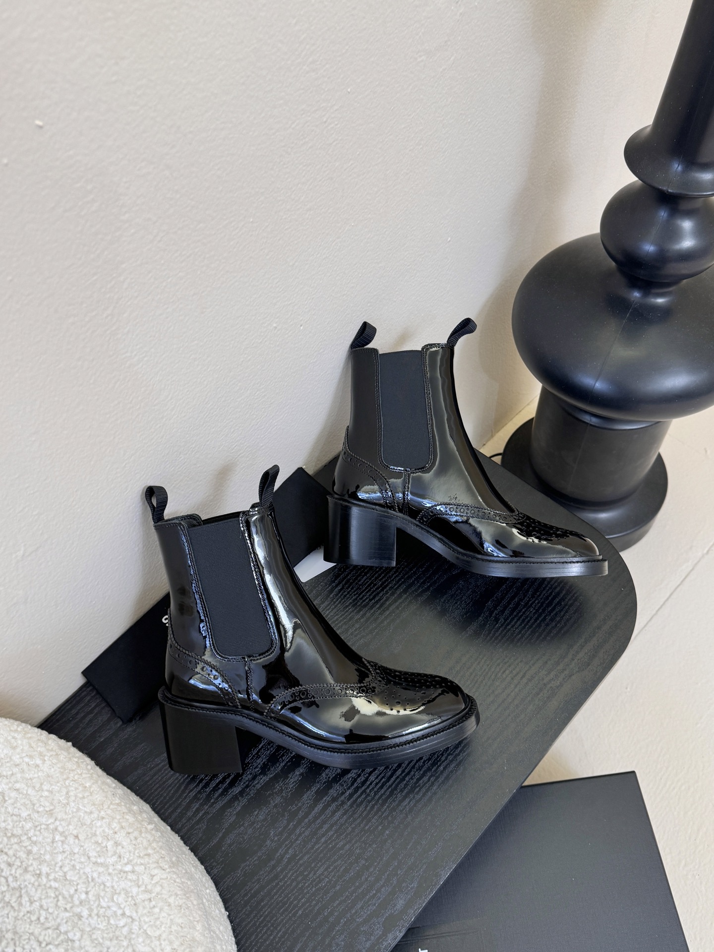 Saint Laurent圣罗兰秋冬最新款布洛克短靴 超多明星时尚博主种草 大小质感与原版完全一致✔️鞋