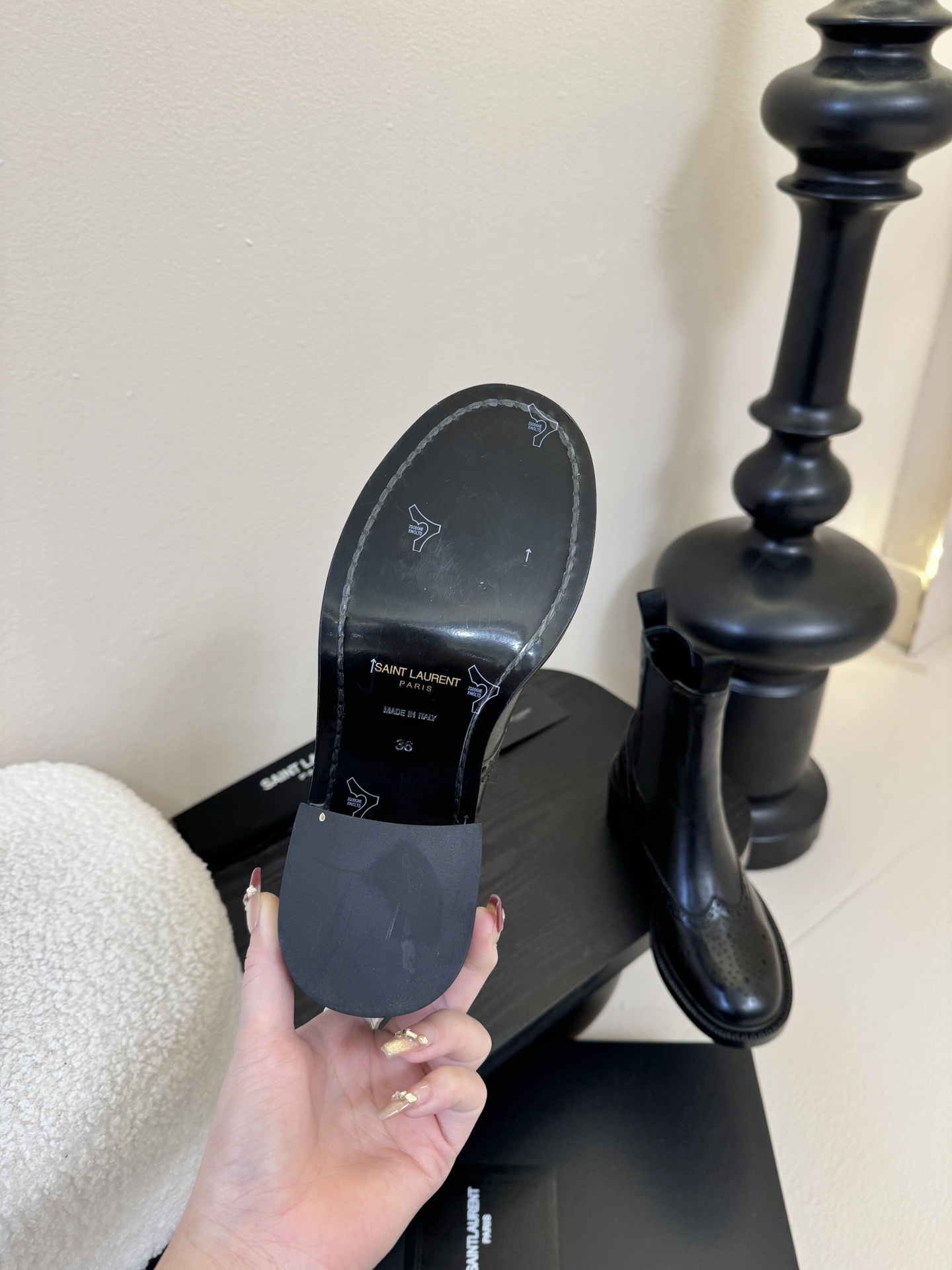 Saint Laurent圣罗兰秋冬最新款布洛克短靴 超多明星时尚博主种草 大小质感与原版完全一致✔️鞋