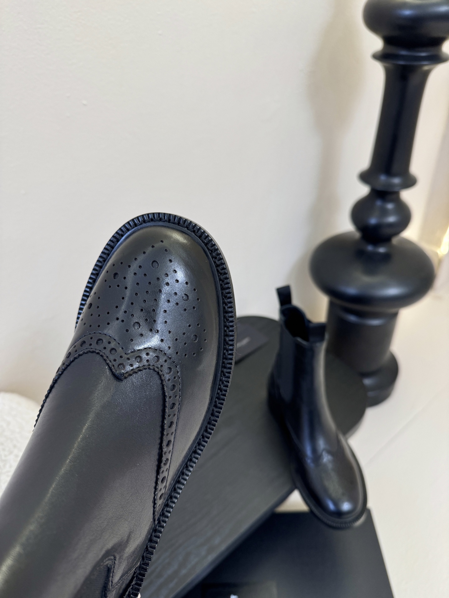 Saint Laurent圣罗兰秋冬最新款布洛克短靴 超多明星时尚博主种草 大小质感与原版完全一致✔️鞋