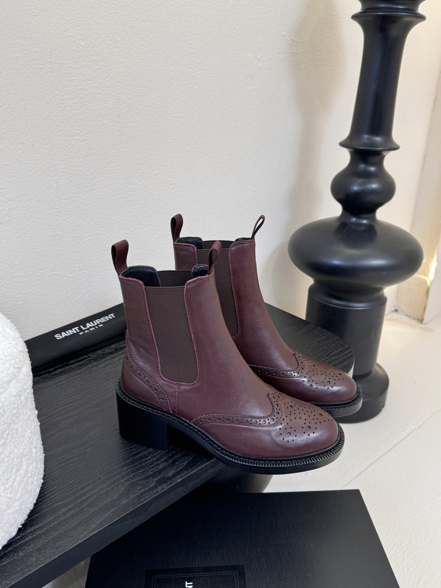 Saint Laurent圣罗兰秋冬最新款布洛克短靴 超多明星时尚博主种草 大小质感与原版完全一致✔️鞋
