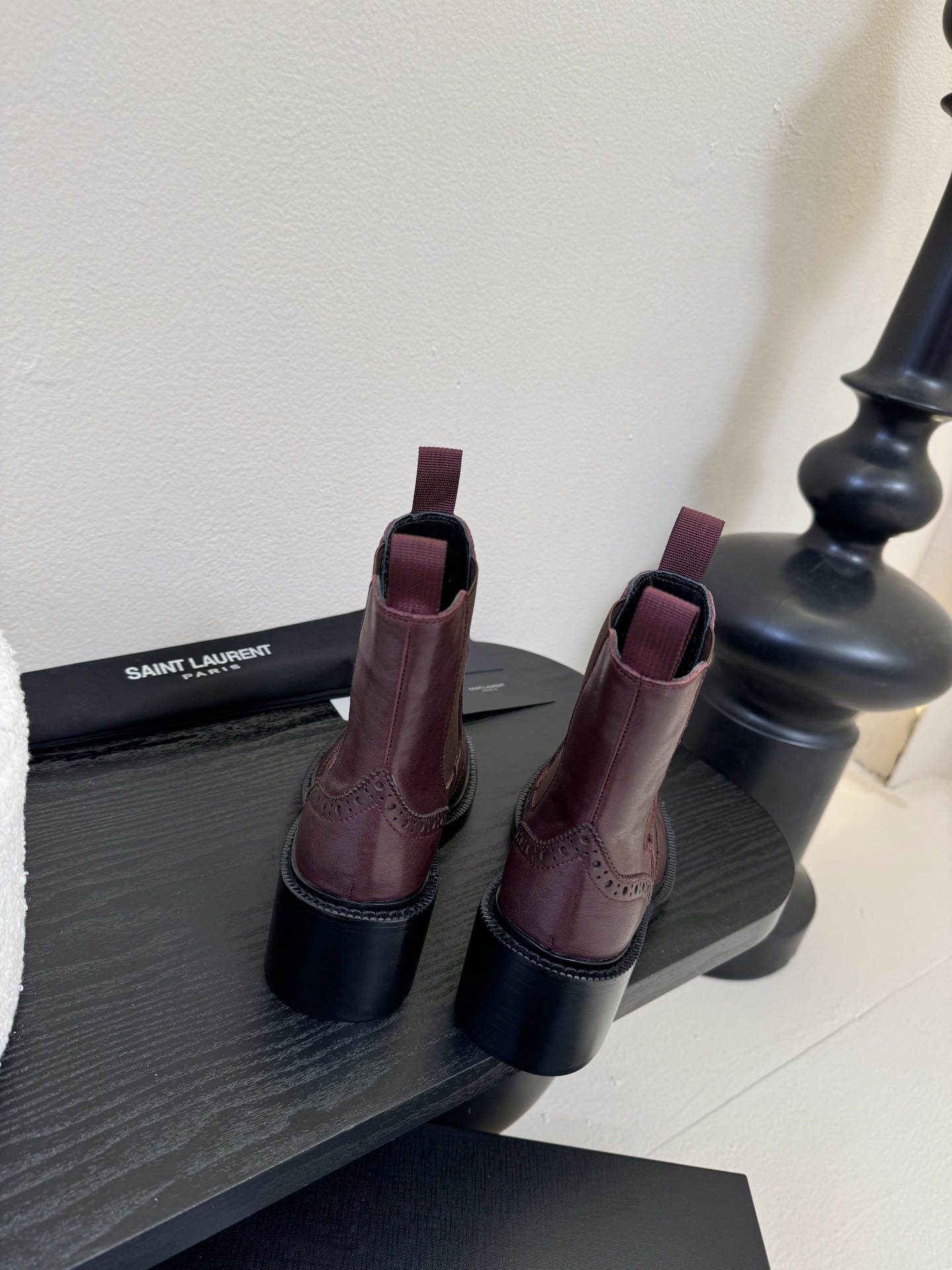 Saint Laurent圣罗兰秋冬最新款布洛克短靴 超多明星时尚博主种草 大小质感与原版完全一致✔️鞋