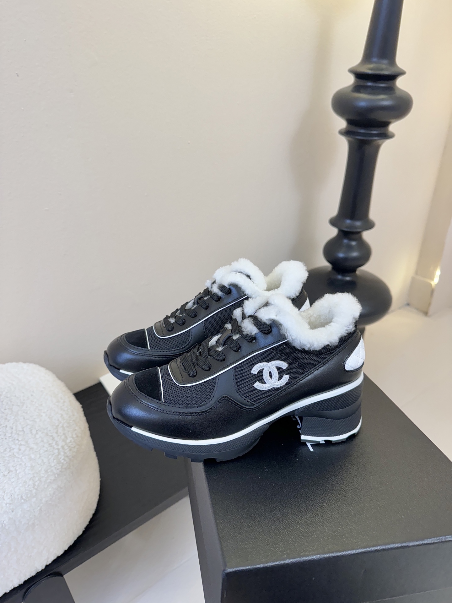 Chanl 香奈儿25k秋冬新款高跟拼色休闲运动鞋 奇奇怪怪 丑萌丑萌 专柜断货王 各大博主社交日推款，