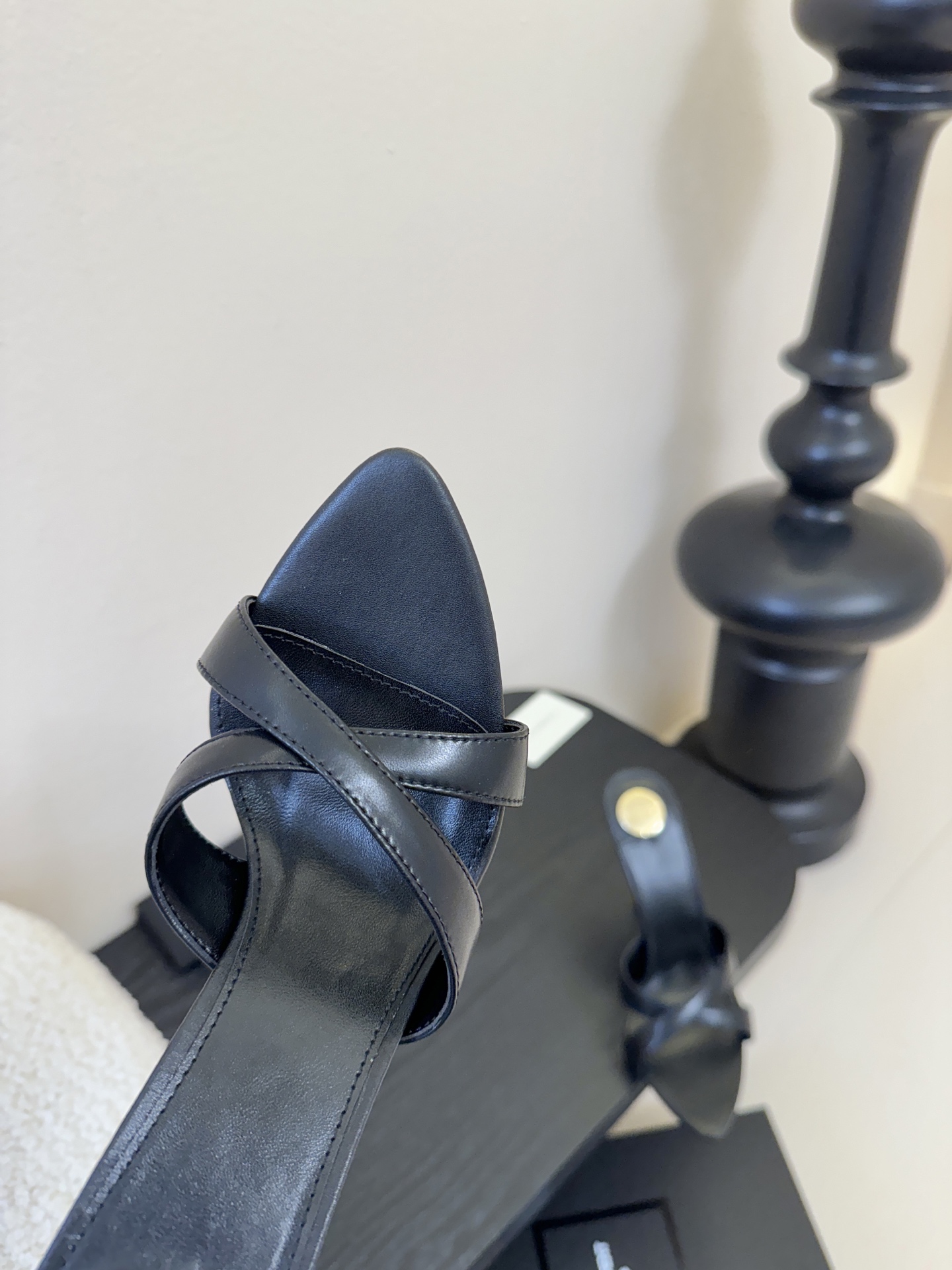 圣罗兰Saint Lauren* ss新YSL Logo高跟鞋拖Ysl走秀款高跟鞋 各种小裙子搭配起来 