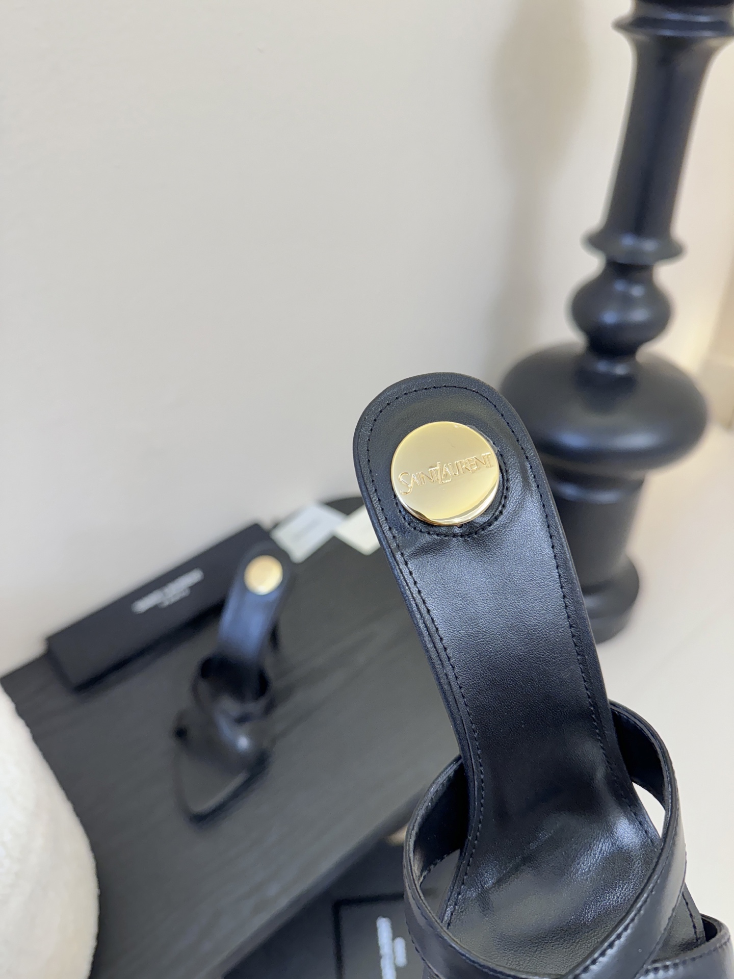 圣罗兰Saint Lauren* ss新YSL Logo高跟鞋拖Ysl走秀款高跟鞋 各种小裙子搭配起来 