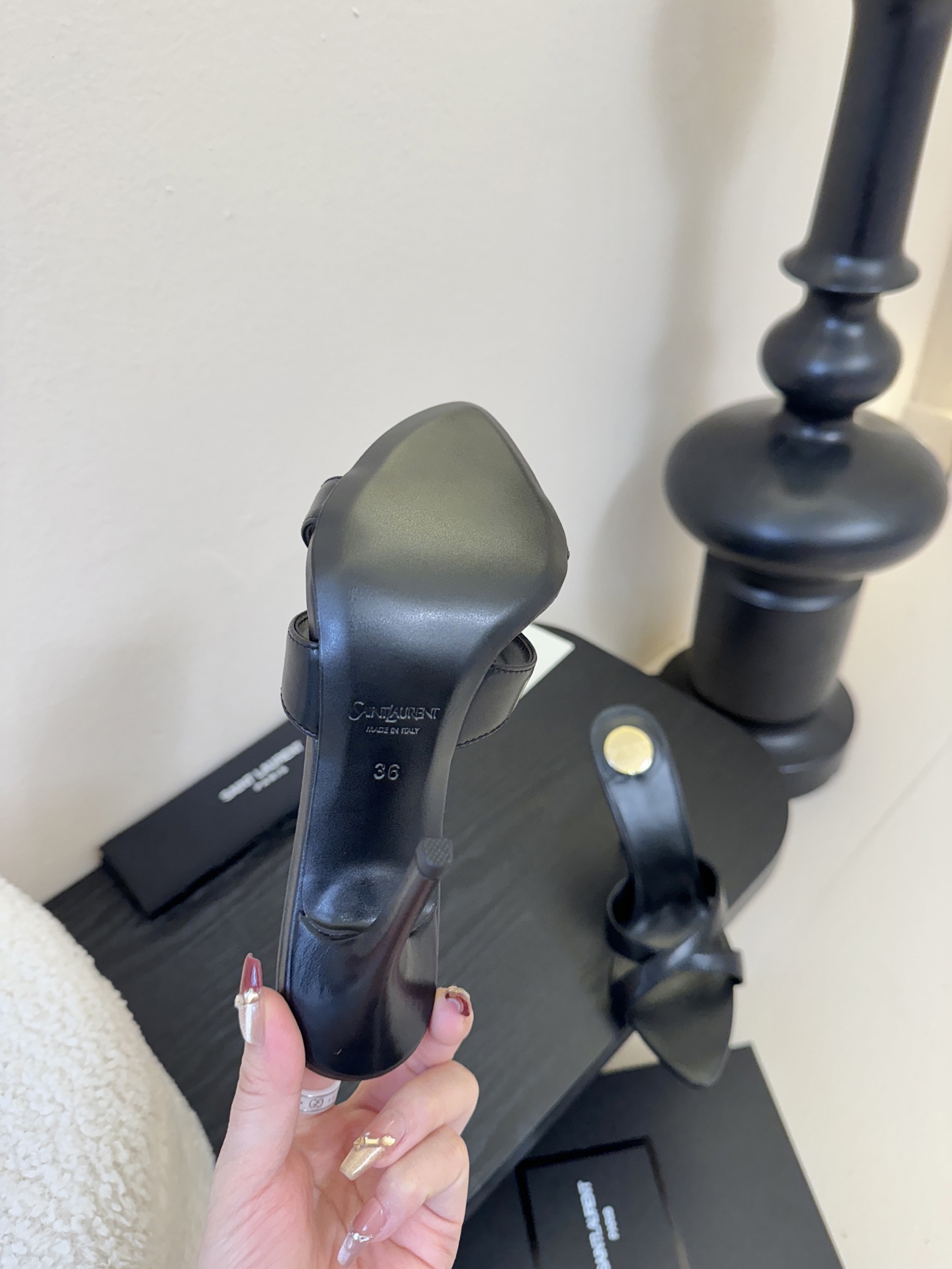 圣罗兰Saint Lauren* ss新YSL Logo高跟鞋拖Ysl走秀款高跟鞋 各种小裙子搭配起来 