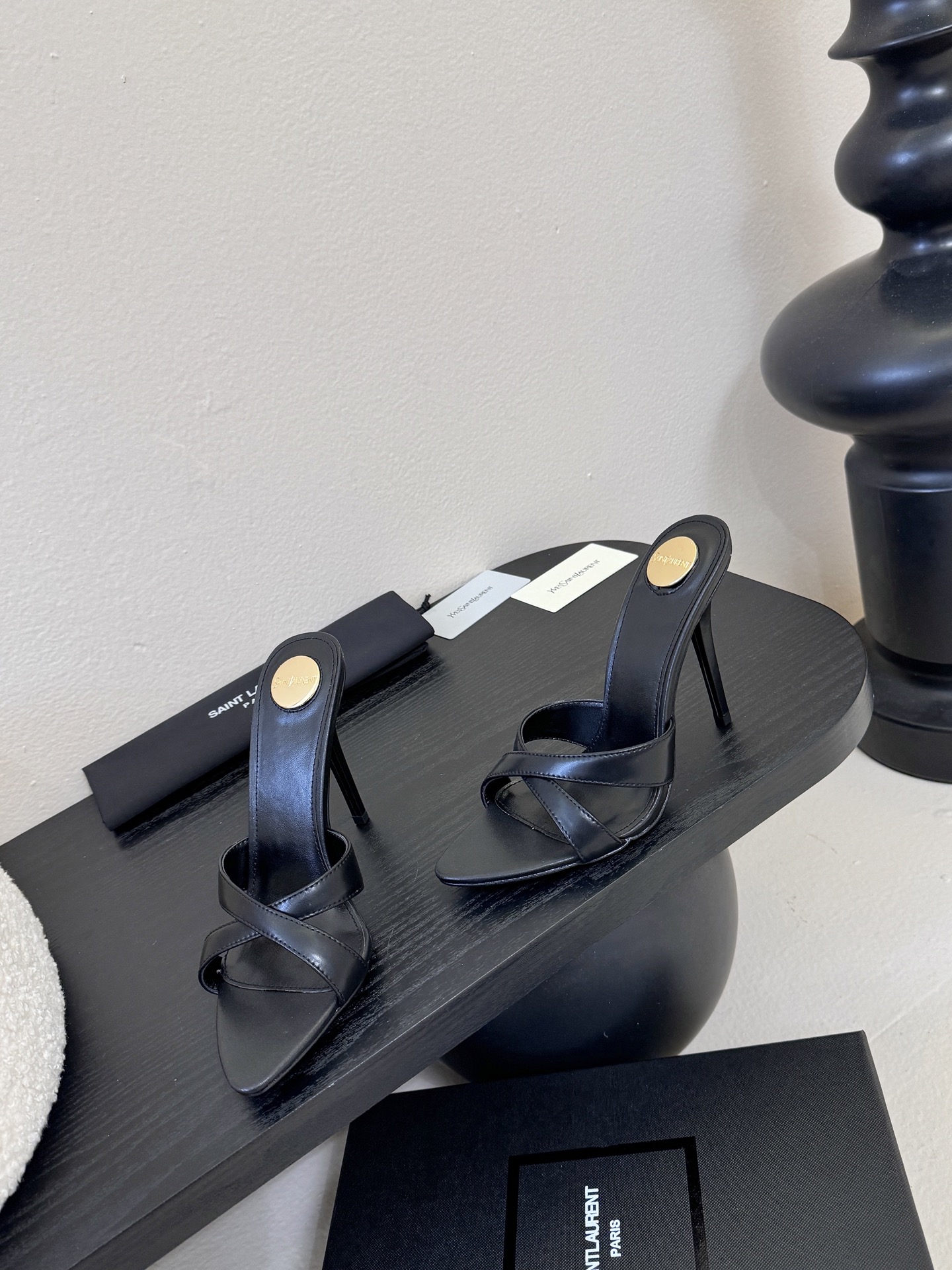 圣罗兰Saint Lauren* ss新YSL Logo高跟鞋拖Ysl走秀款高跟鞋 各种小裙子搭配起来 