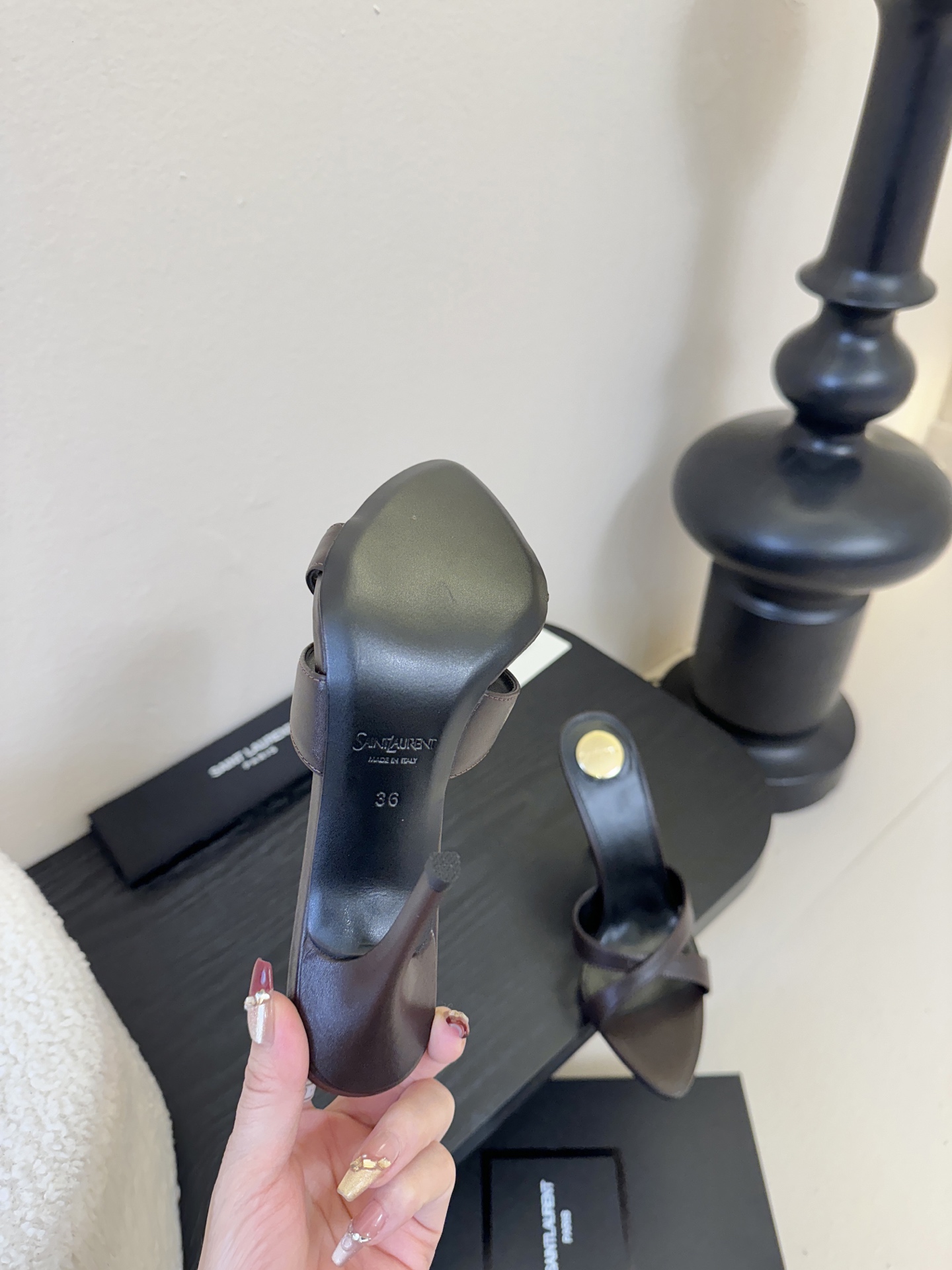 圣罗兰Saint Lauren* ss新YSL Logo高跟鞋拖Ysl走秀款高跟鞋 各种小裙子搭配起来 