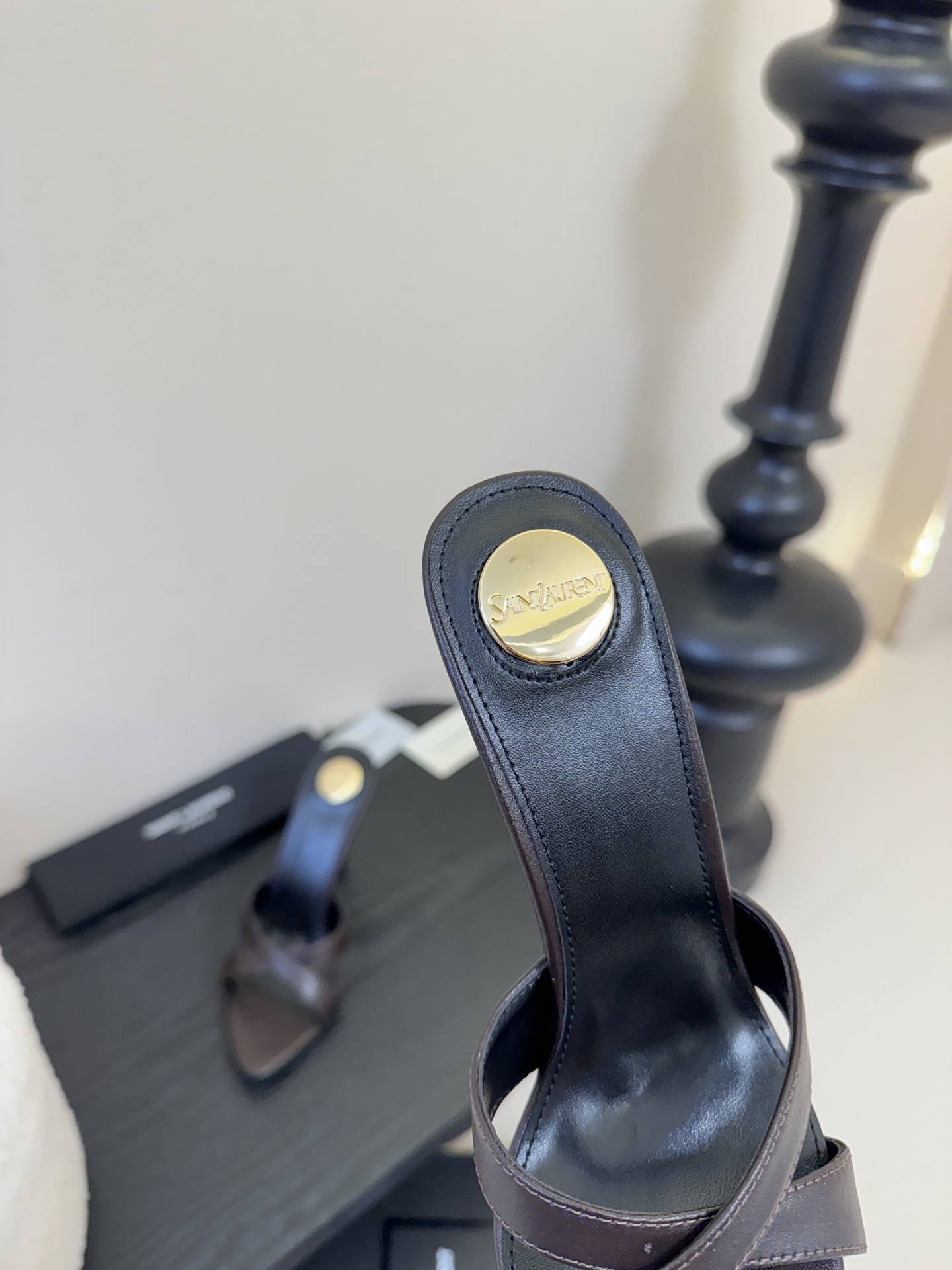 圣罗兰Saint Lauren* ss新YSL Logo高跟鞋拖Ysl走秀款高跟鞋 各种小裙子搭配起来 