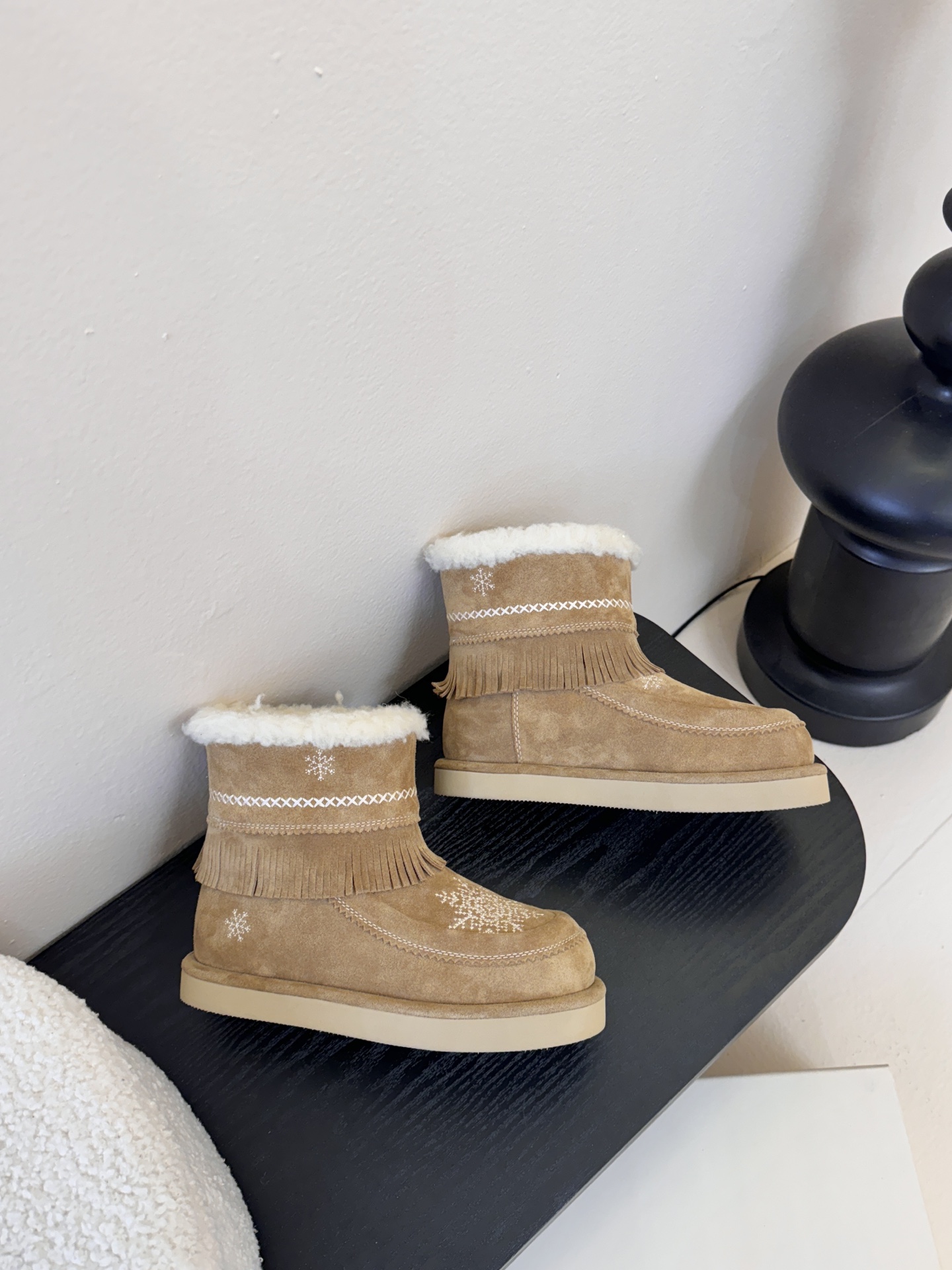 代购品质 一比一复刻，细节零差距unfolio超可爱LUMI雪地靴，打造精巧松弛，恰到好处的时尚，灵感源