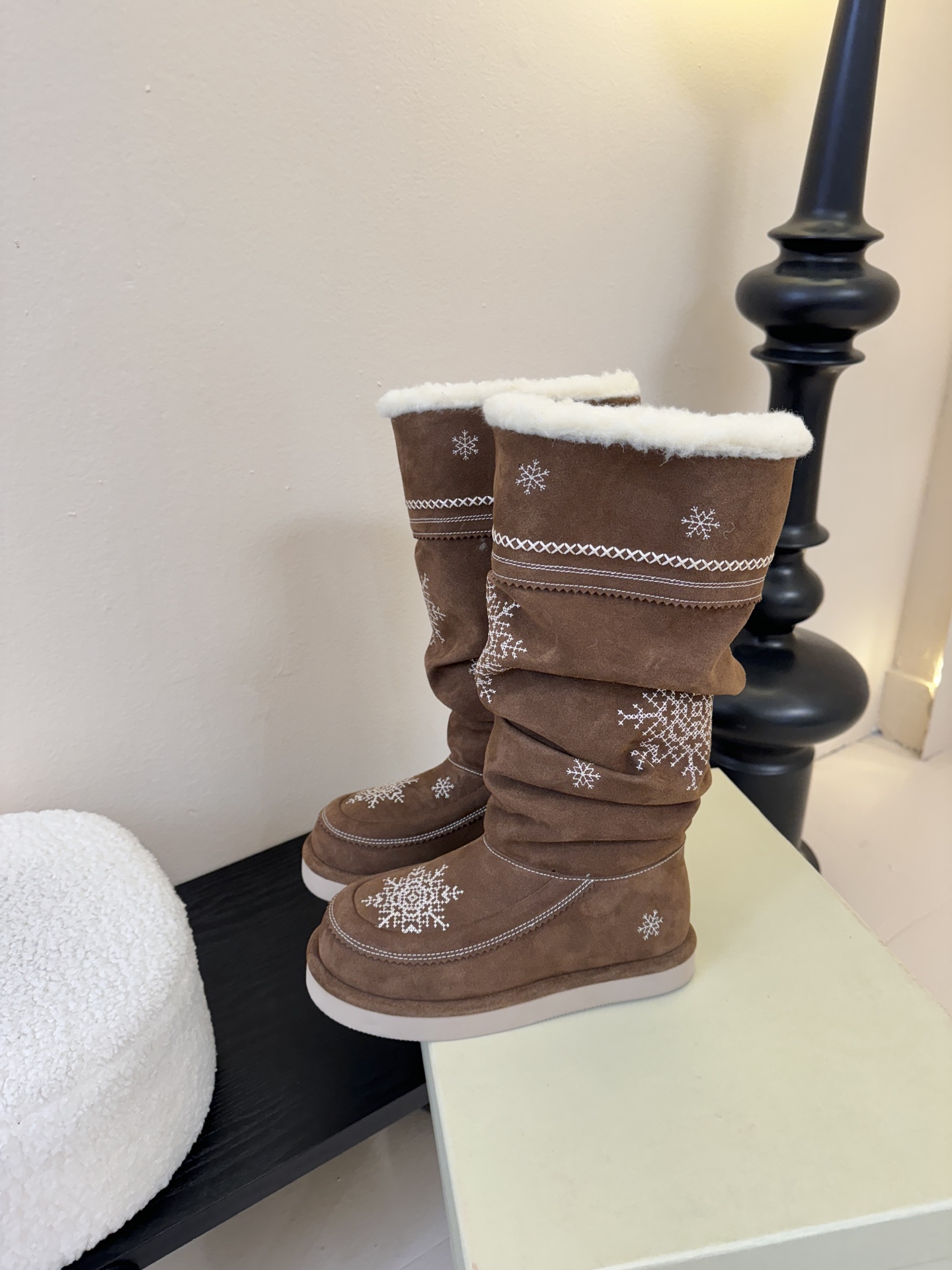 代购品质 一比一复刻，细节零差距unfolio超可爱LUMI雪地靴，打造精巧松弛，恰到好处的时尚，灵感源