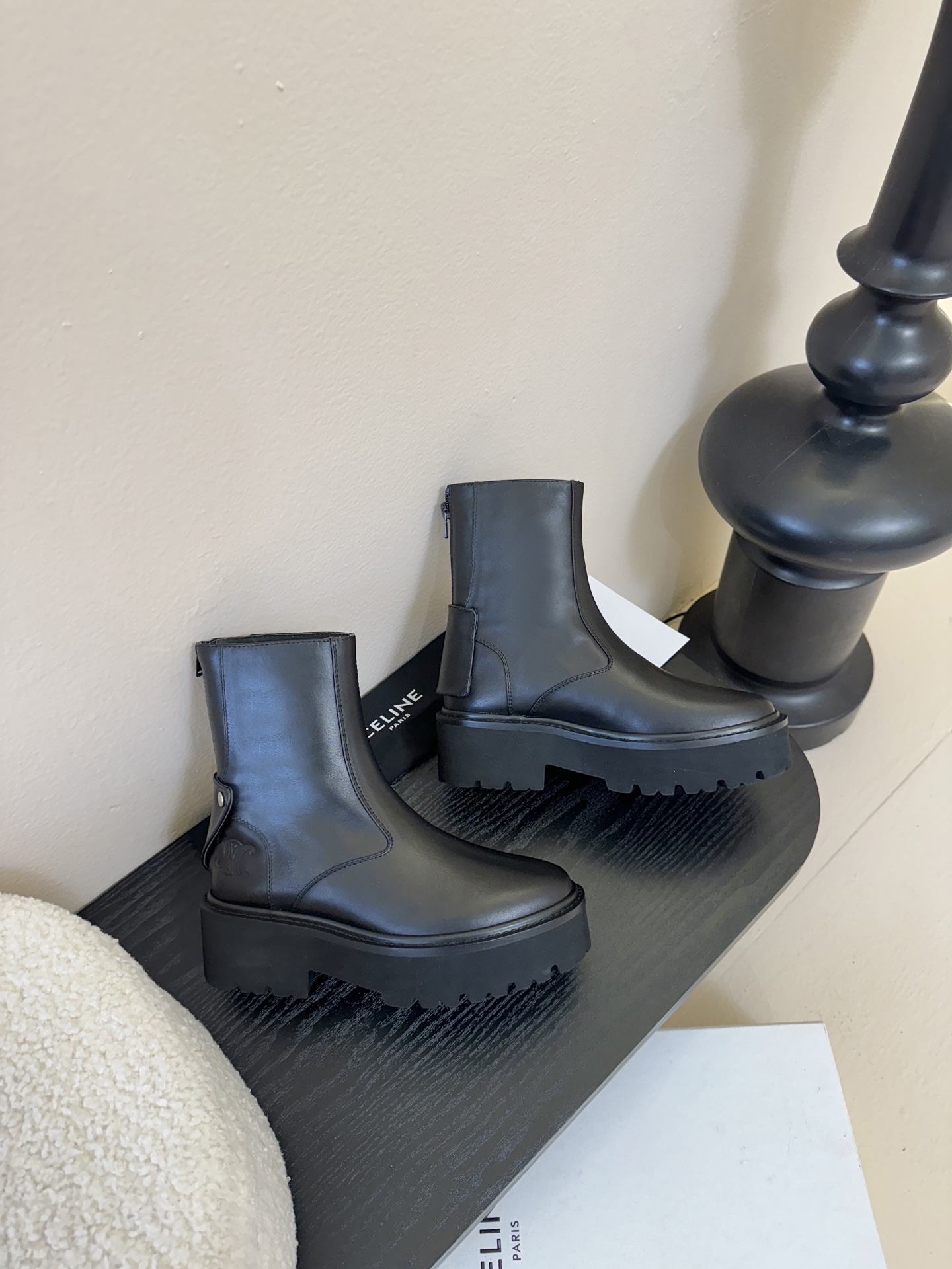 CELINE塞琳 25秋冬新款杨幂同款 短靴 凯旋门英伦风短靴 简约大气时髦 耐看不过时 是时尚圈永不退