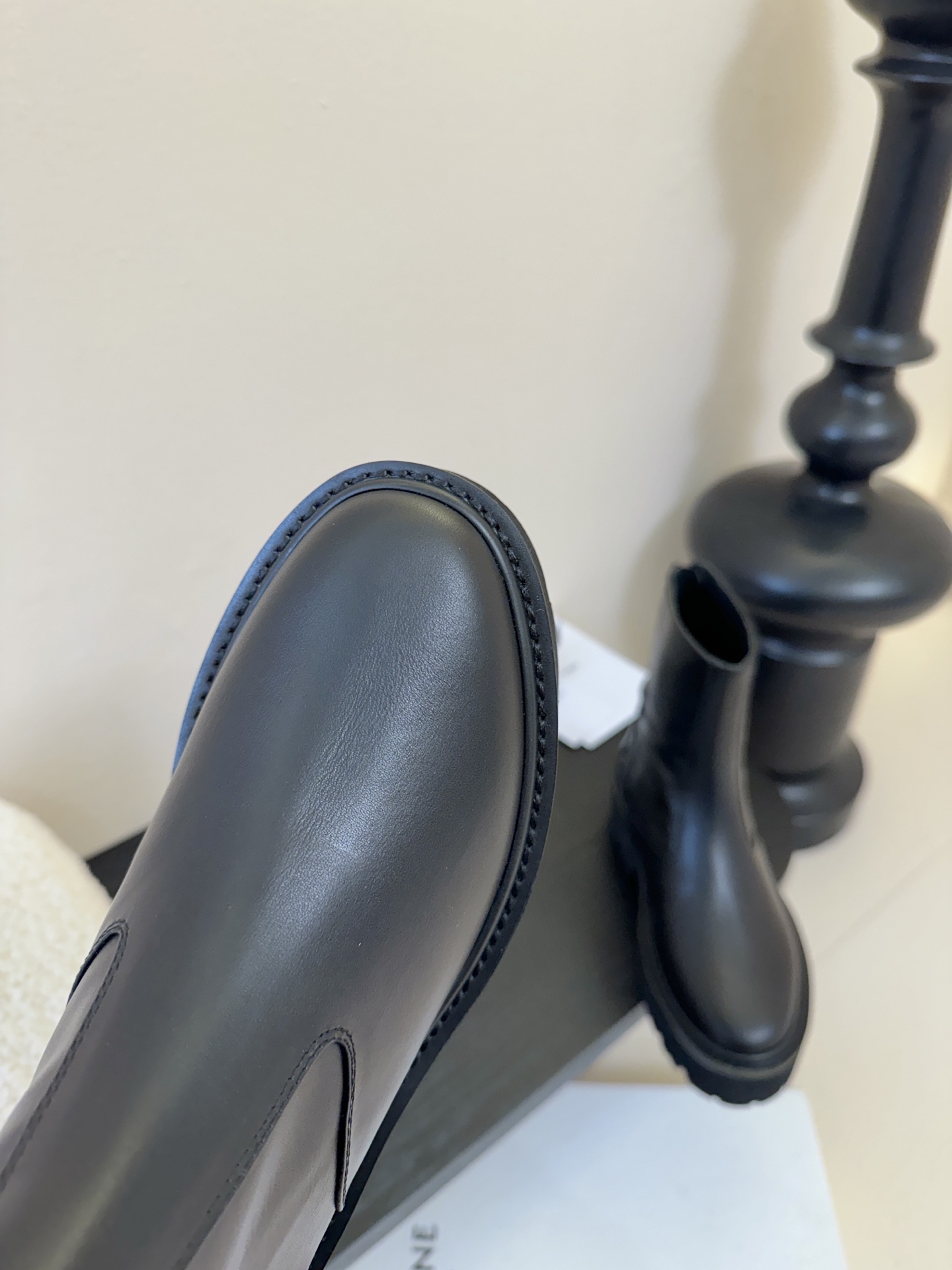 CELINE塞琳 25秋冬新款杨幂同款 短靴 凯旋门英伦风短靴 简约大气时髦 耐看不过时 是时尚圈永不退