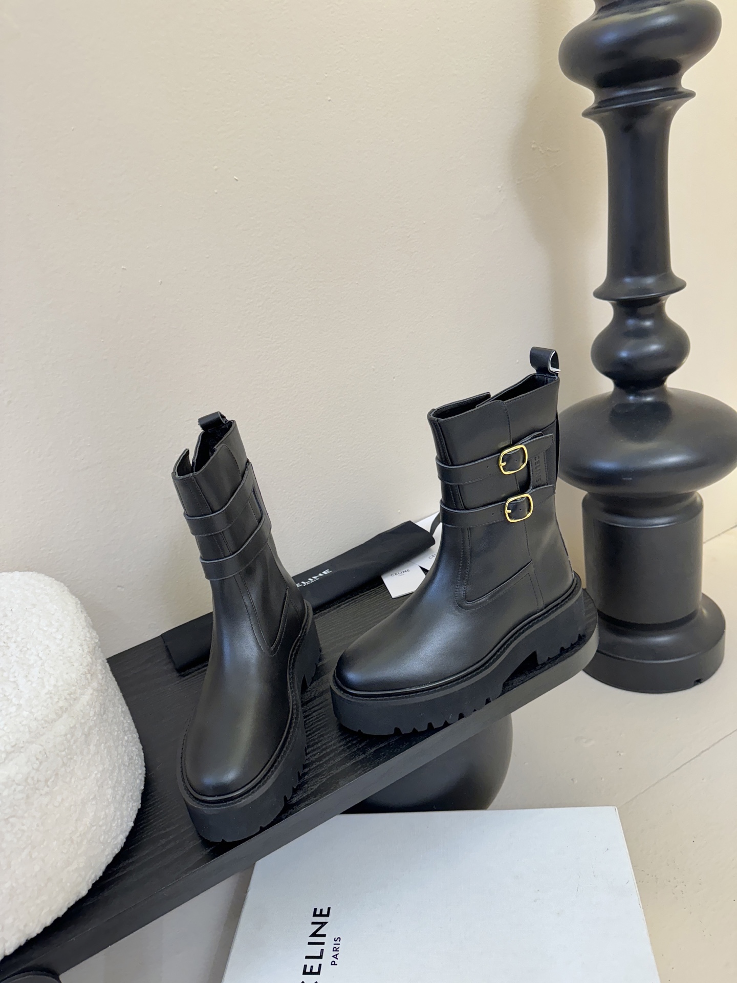 CELINE塞琳 25秋冬新款杨幂同款 短靴 凯旋门英伦风短靴 简约大气时髦 耐看不过时 是时尚圈永不退