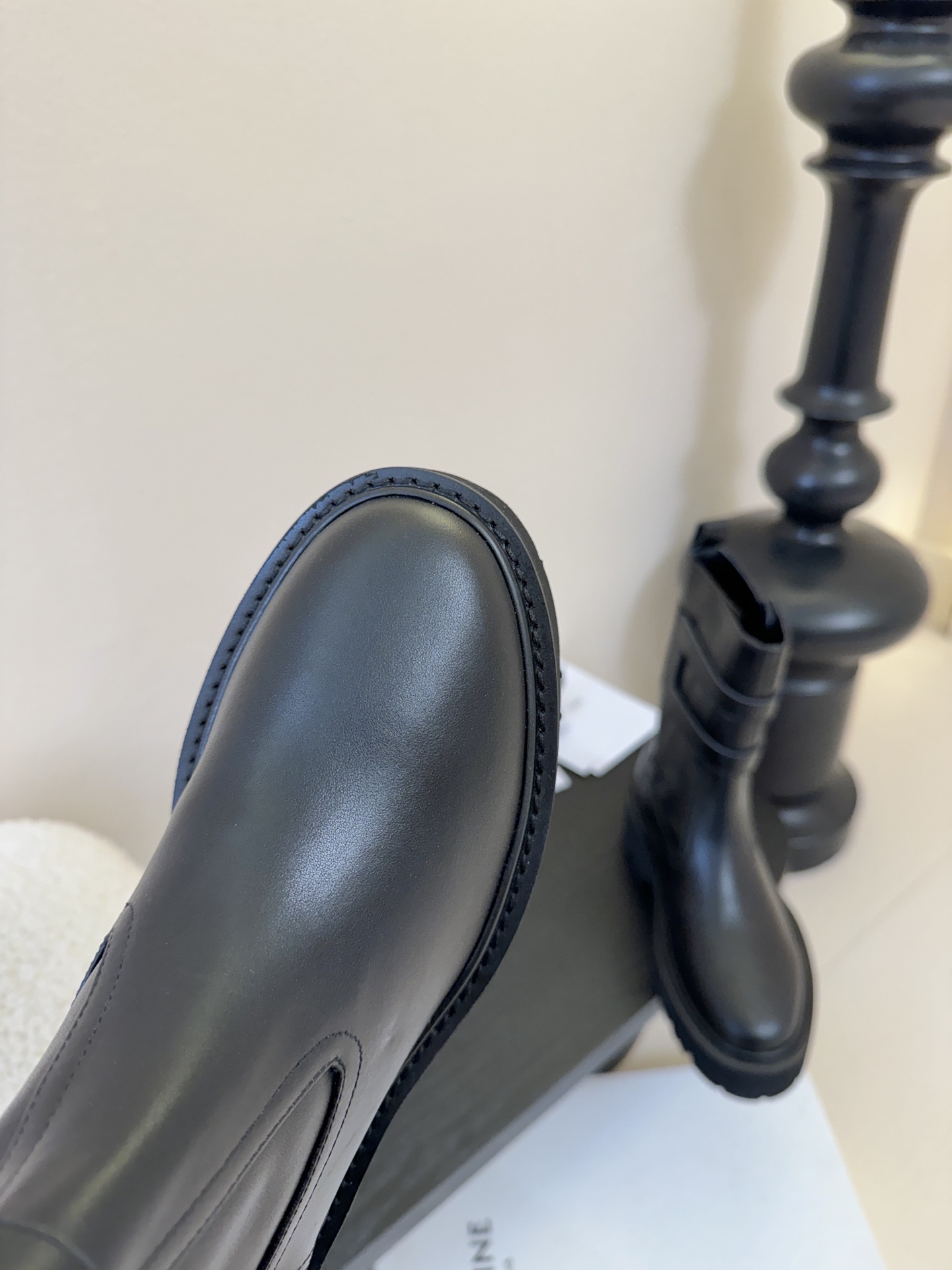 CELINE塞琳 25秋冬新款杨幂同款 短靴 凯旋门英伦风短靴 简约大气时髦 耐看不过时 是时尚圈永不退