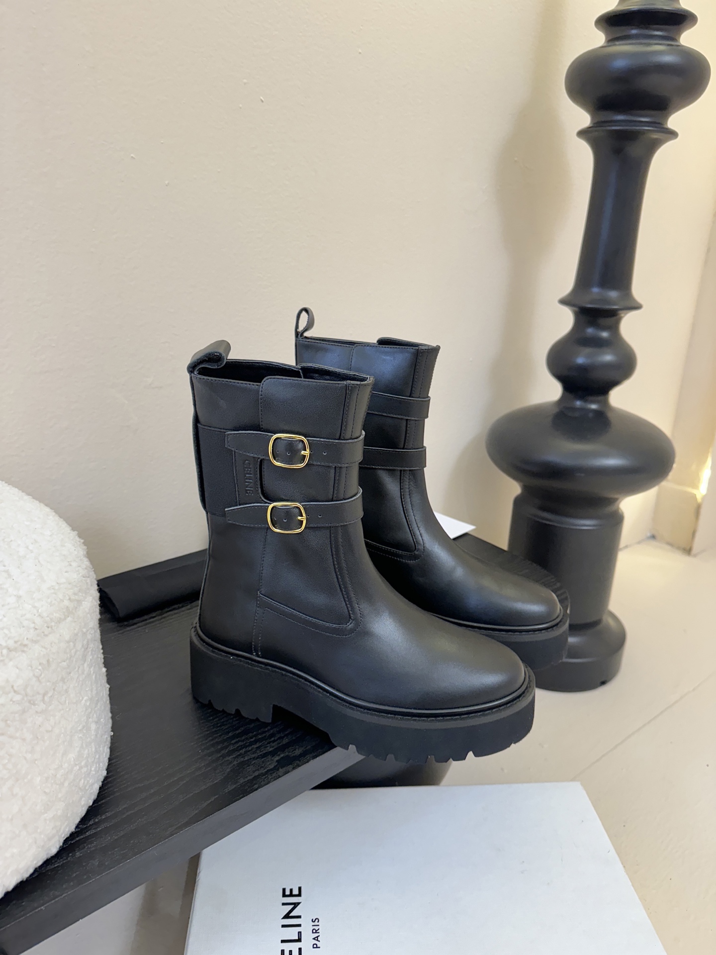 CELINE塞琳 25秋冬新款杨幂同款 短靴 凯旋门英伦风短靴 简约大气时髦 耐看不过时 是时尚圈永不退