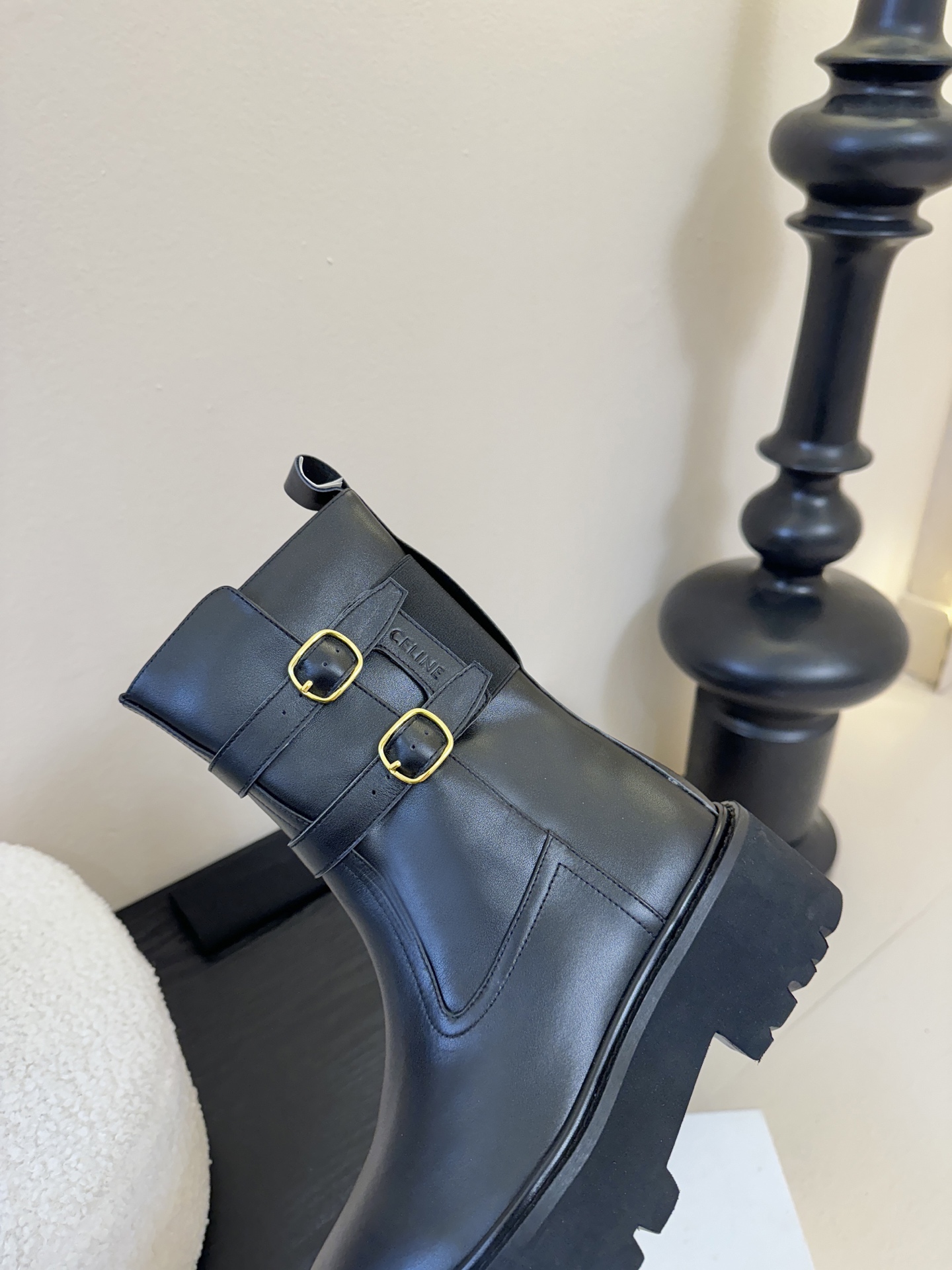 CELINE塞琳 25秋冬新款杨幂同款 短靴 凯旋门英伦风短靴 简约大气时髦 耐看不过时 是时尚圈永不退