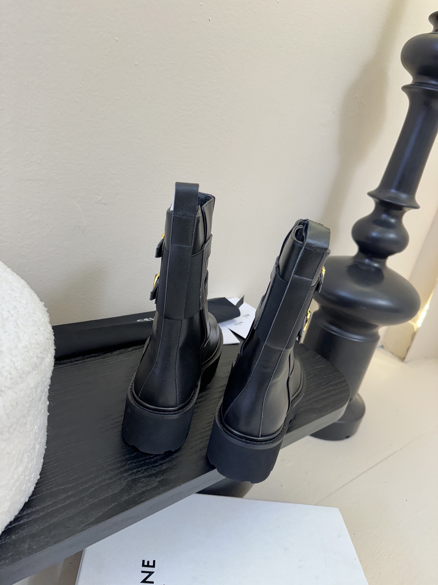 CELINE塞琳 25秋冬新款杨幂同款 短靴 凯旋门英伦风短靴 简约大气时髦 耐看不过时 是时尚圈永不退