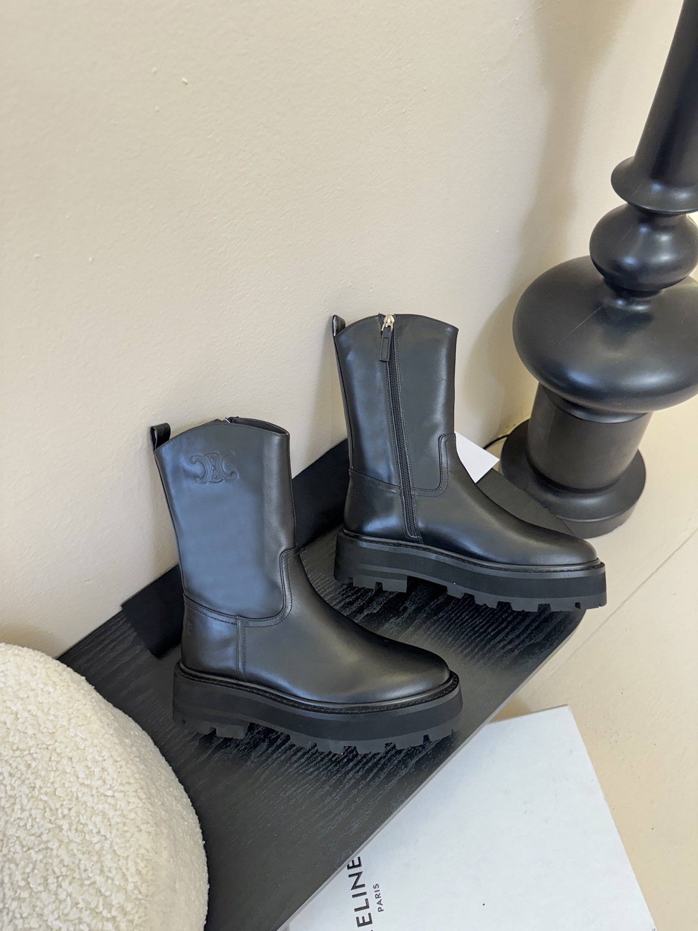 CELINE塞琳 25秋冬新款杨幂同款 短靴 凯旋门英伦风短靴 简约大气时髦 耐看不过时 是时尚圈永不退