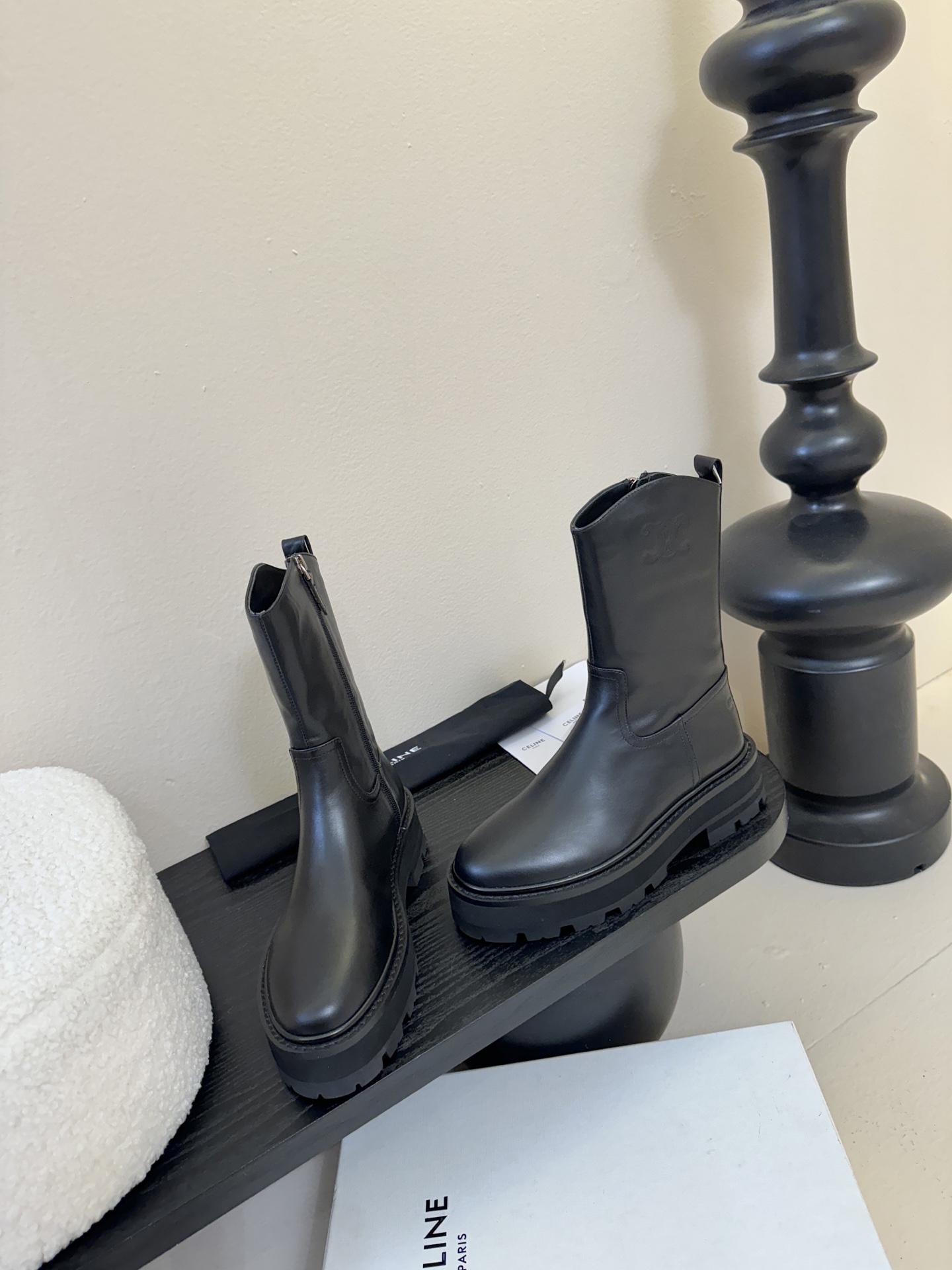 CELINE塞琳 25秋冬新款杨幂同款 短靴 凯旋门英伦风短靴 简约大气时髦 耐看不过时 是时尚圈永不退