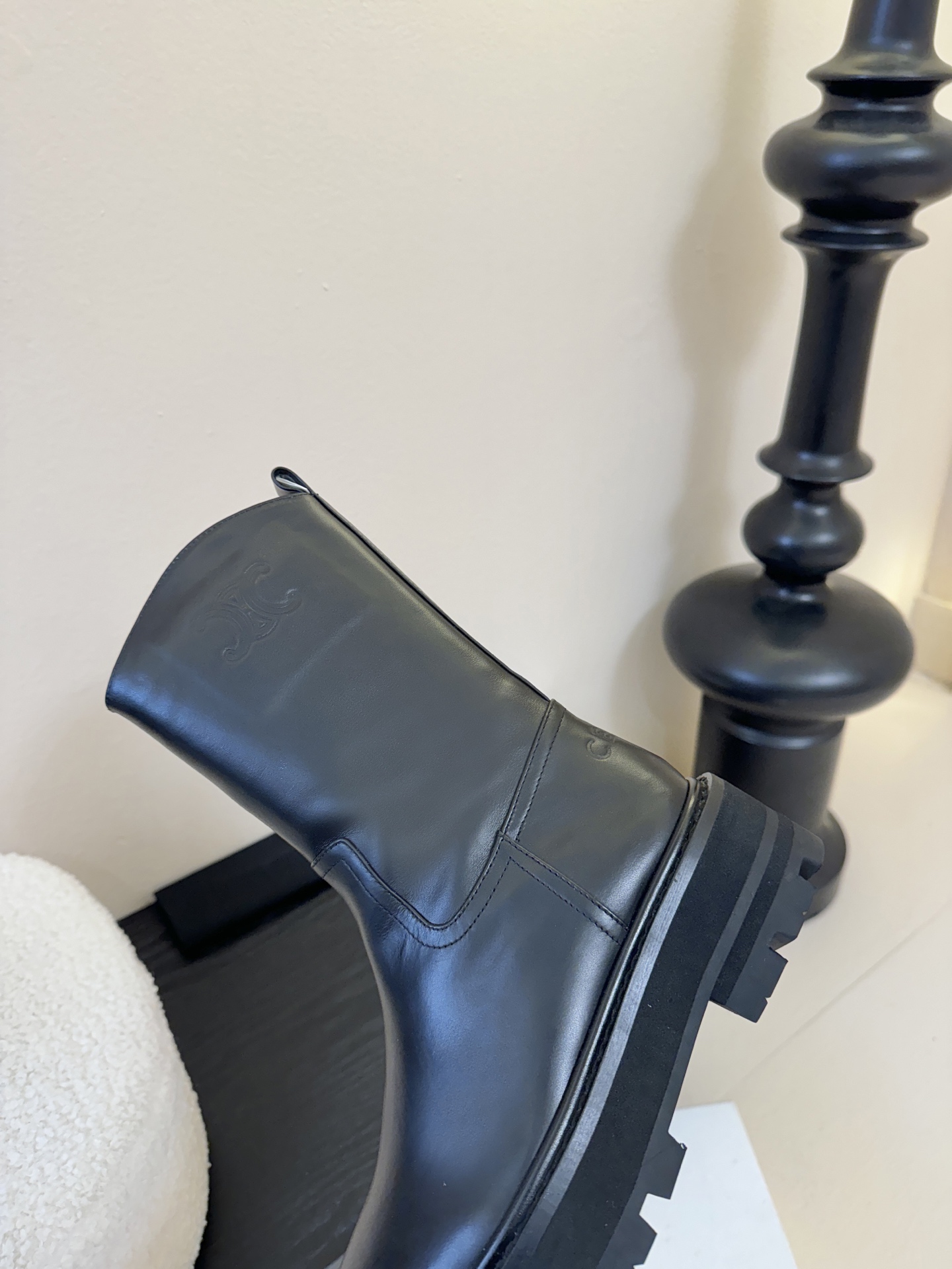 CELINE塞琳 25秋冬新款杨幂同款 短靴 凯旋门英伦风短靴 简约大气时髦 耐看不过时 是时尚圈永不退