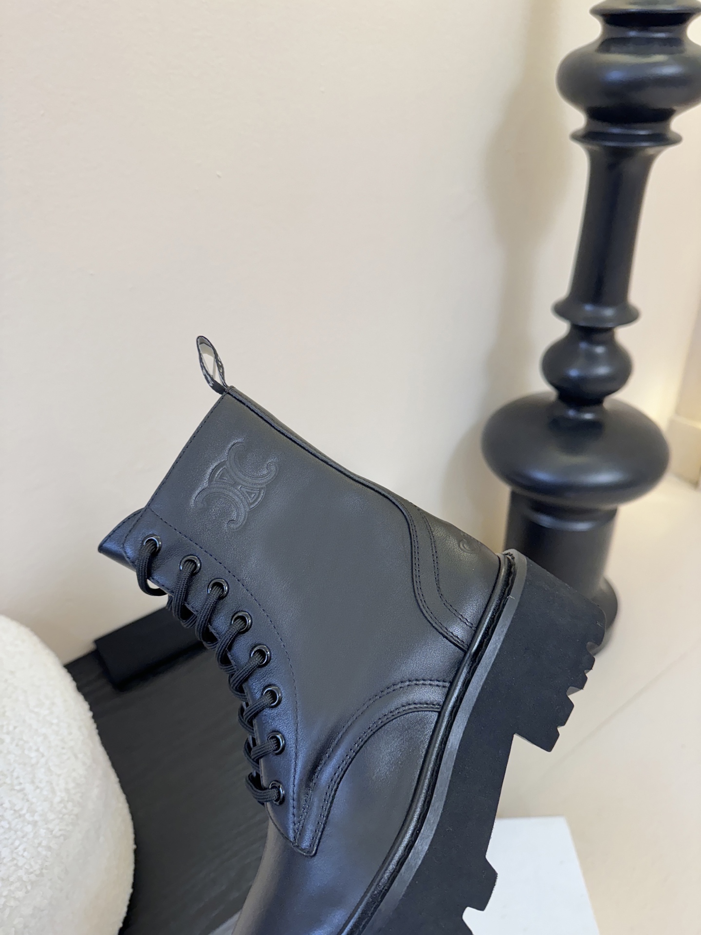 CELINE塞琳 25秋冬新款杨幂同款 短靴 凯旋门英伦风短靴 简约大气时髦 耐看不过时 是时尚圈永不退