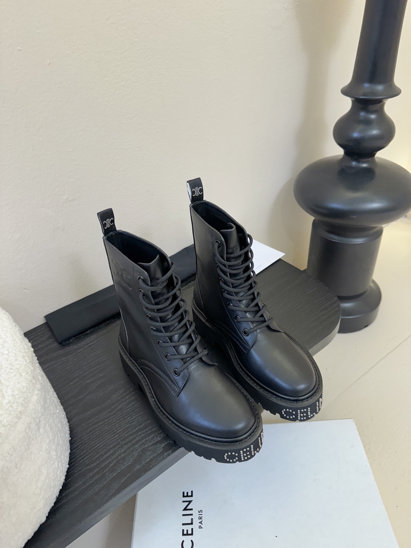 CELINE塞琳 25秋冬新款杨幂同款 短靴 凯旋门英伦风短靴 简约大气时髦 耐看不过时 是时尚圈永不退