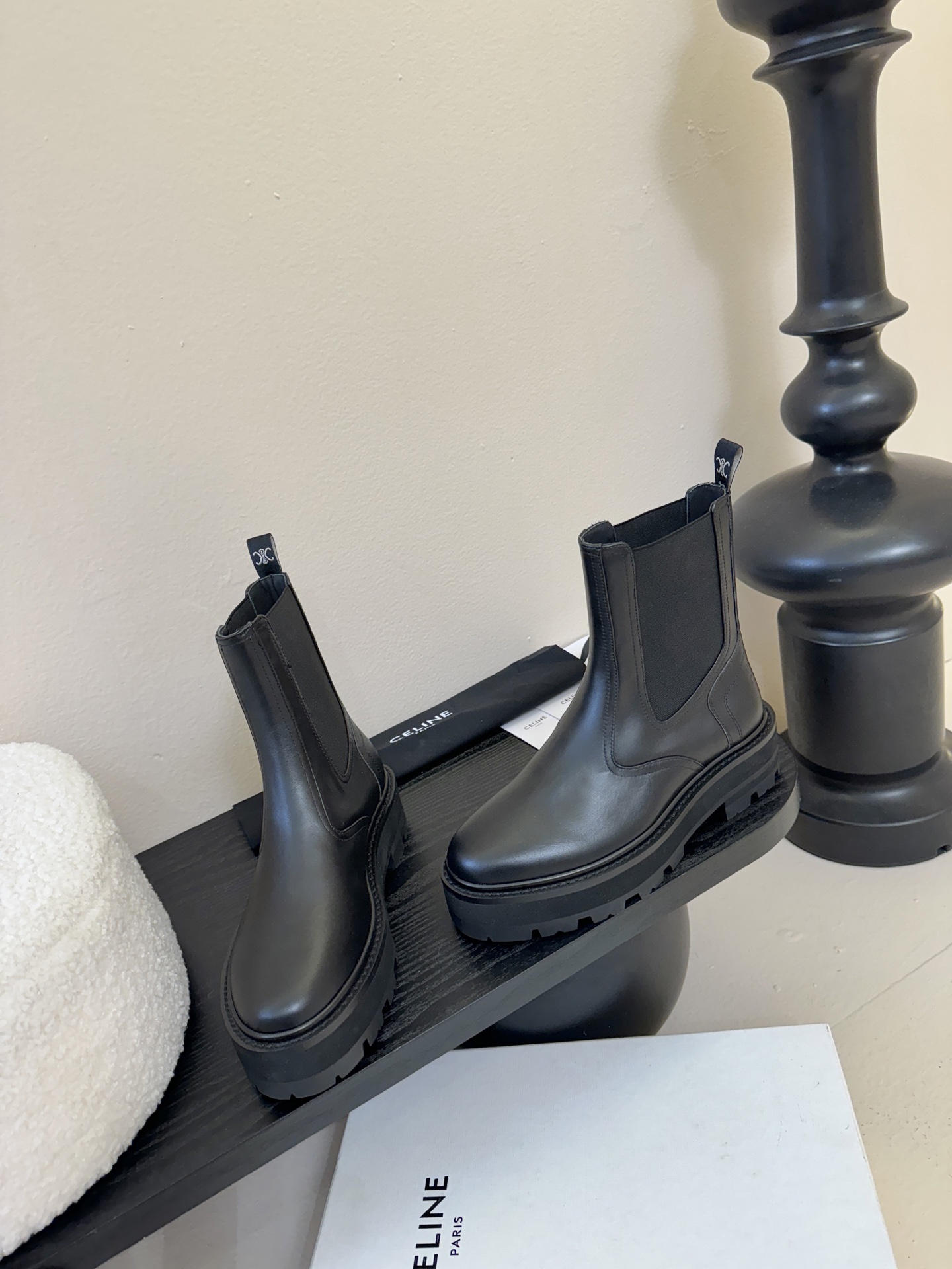 CELINE塞琳 25秋冬新款杨幂同款 短靴 凯旋门英伦风短靴 简约大气时髦 耐看不过时 是时尚圈永不退