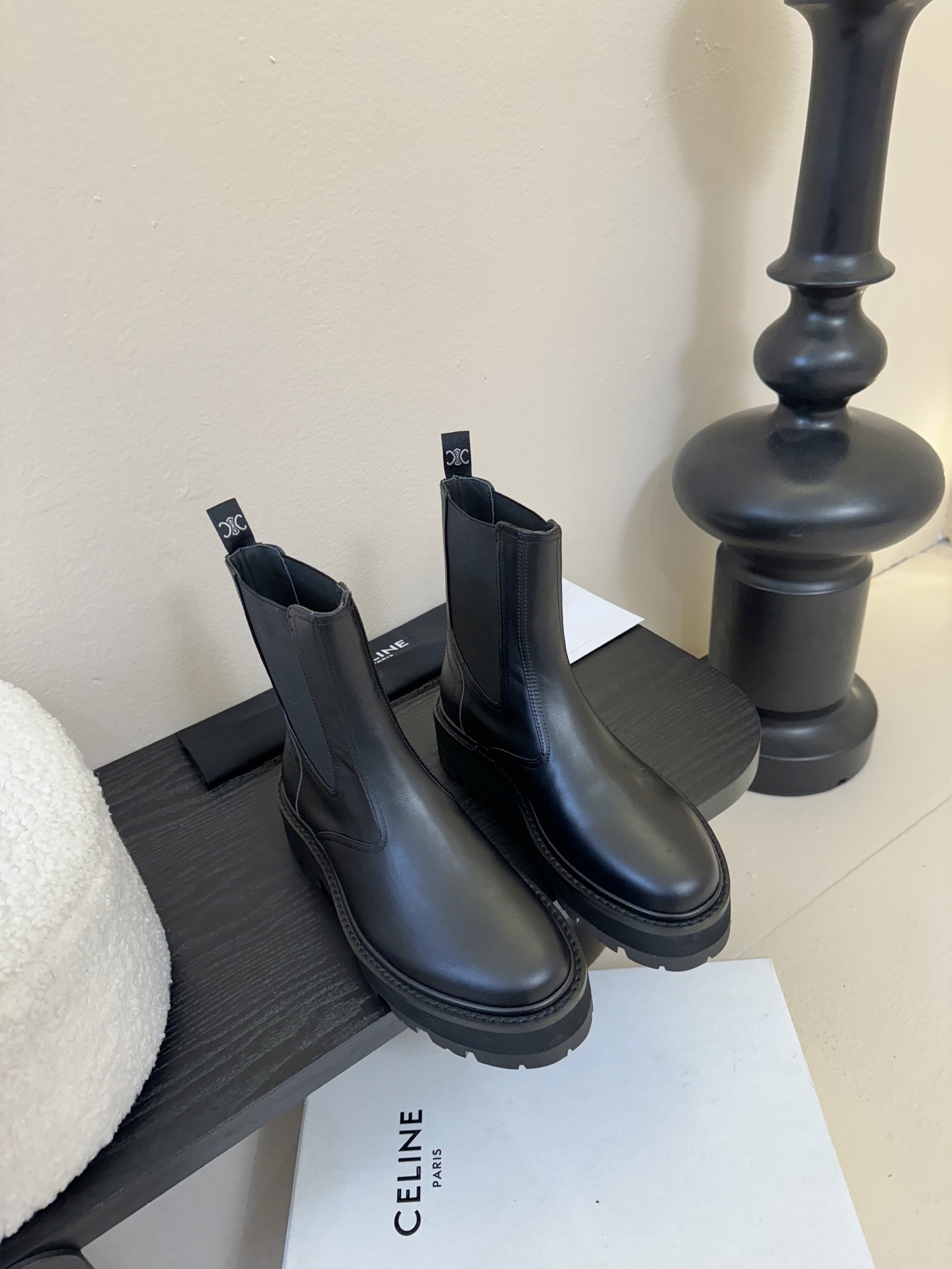 CELINE塞琳 25秋冬新款杨幂同款 短靴 凯旋门英伦风短靴 简约大气时髦 耐看不过时 是时尚圈永不退