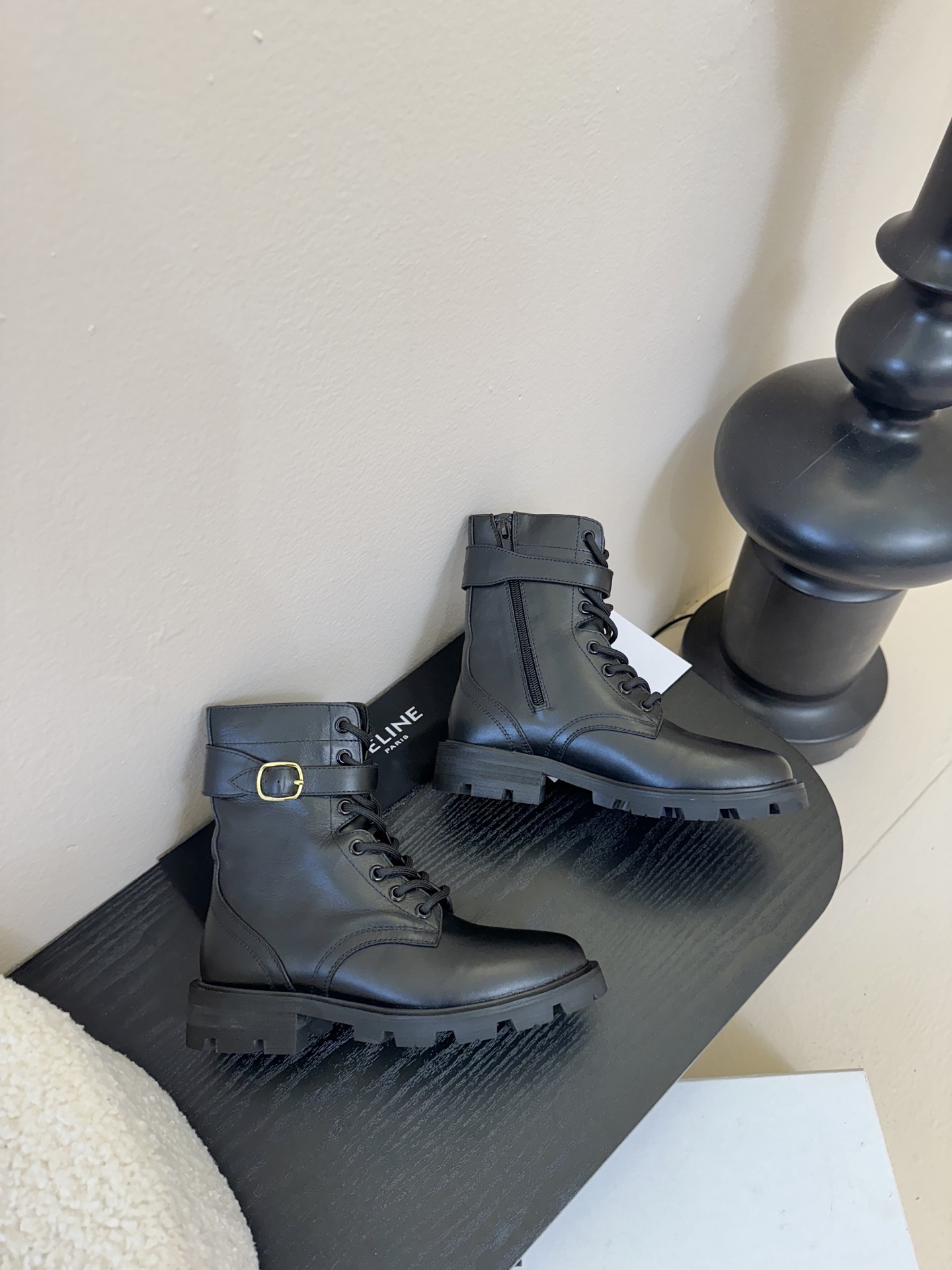 CELINE塞琳 25秋冬新款杨幂同款 短靴 凯旋门英伦风短靴 简约大气时髦 耐看不过时 是时尚圈永不退