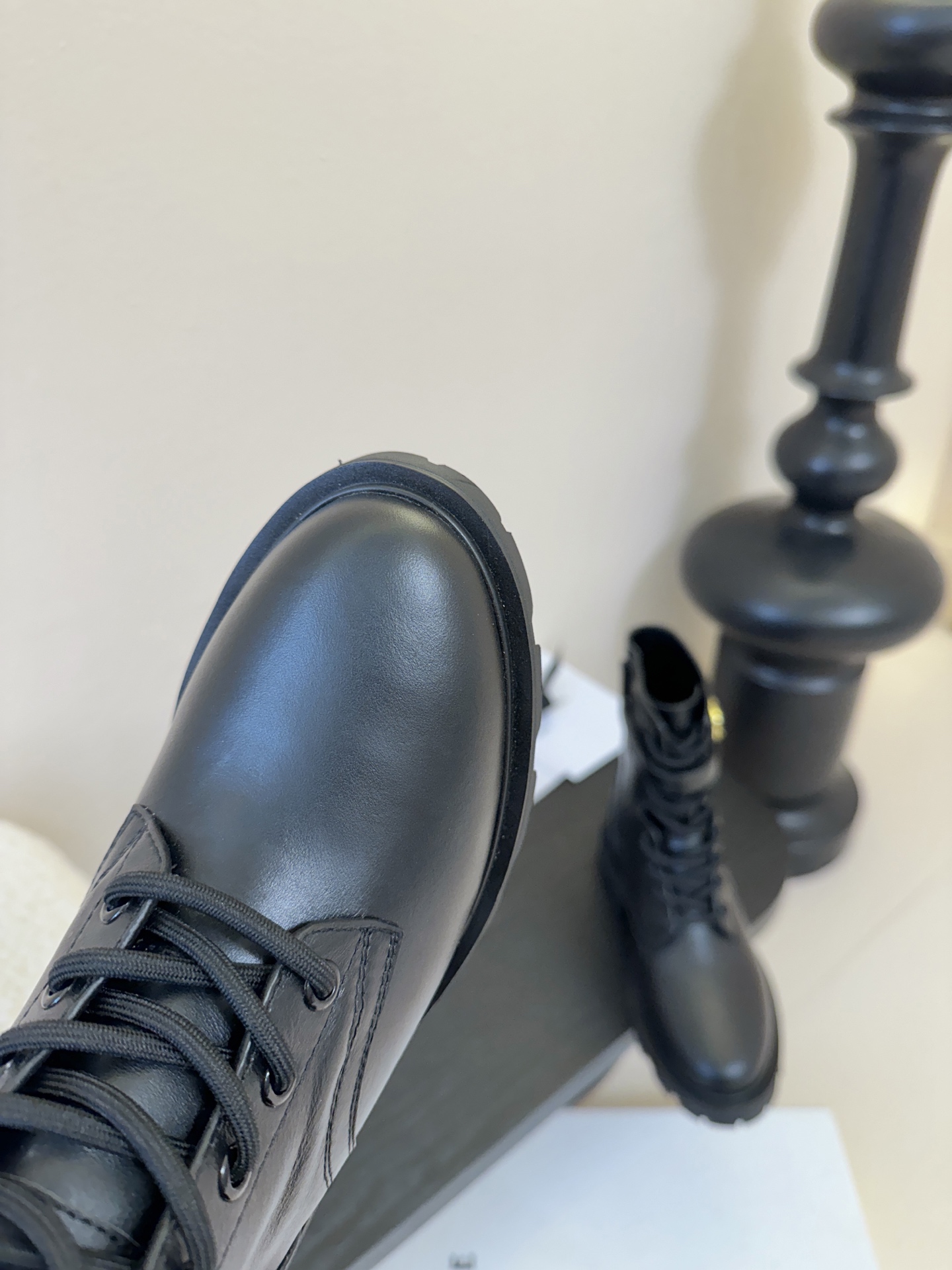 CELINE塞琳 25秋冬新款杨幂同款 短靴 凯旋门英伦风短靴 简约大气时髦 耐看不过时 是时尚圈永不退