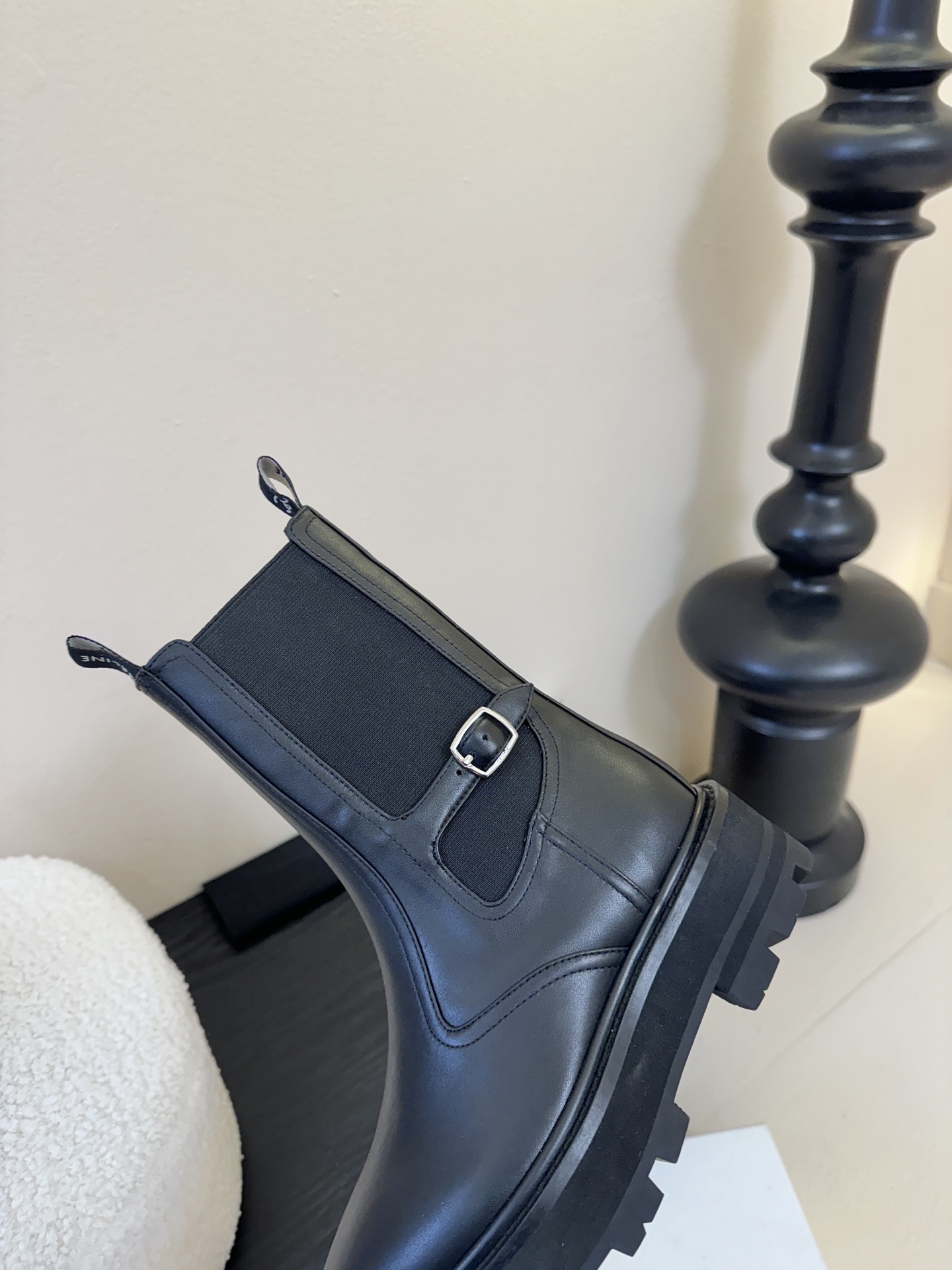 CELINE塞琳 25秋冬新款杨幂同款 短靴 凯旋门英伦风短靴 简约大气时髦 耐看不过时 是时尚圈永不退