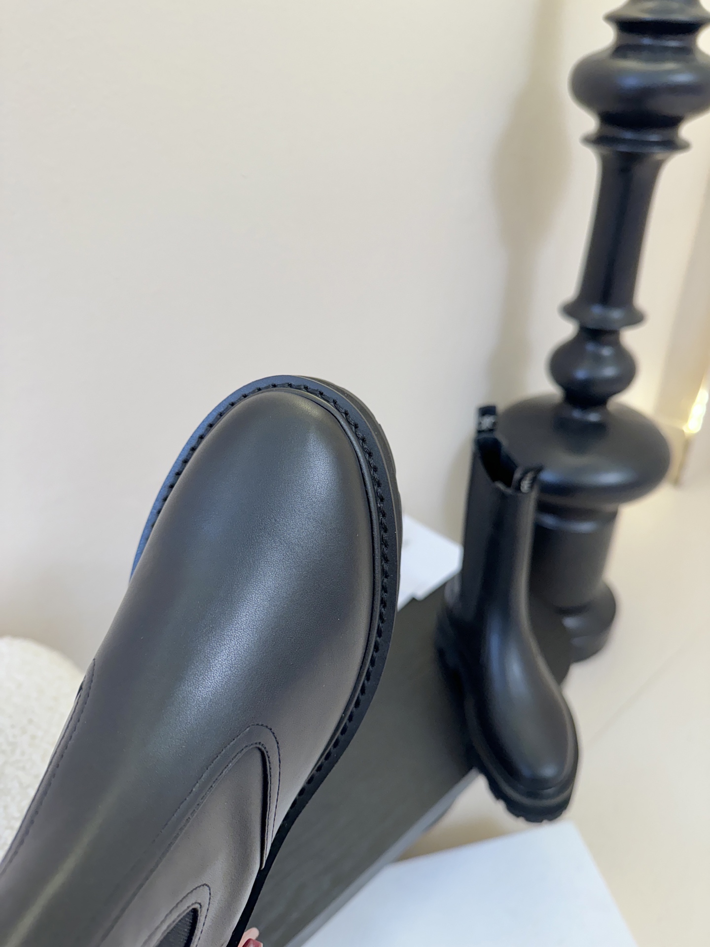 CELINE塞琳 25秋冬新款杨幂同款 短靴 凯旋门英伦风短靴 简约大气时髦 耐看不过时 是时尚圈永不退