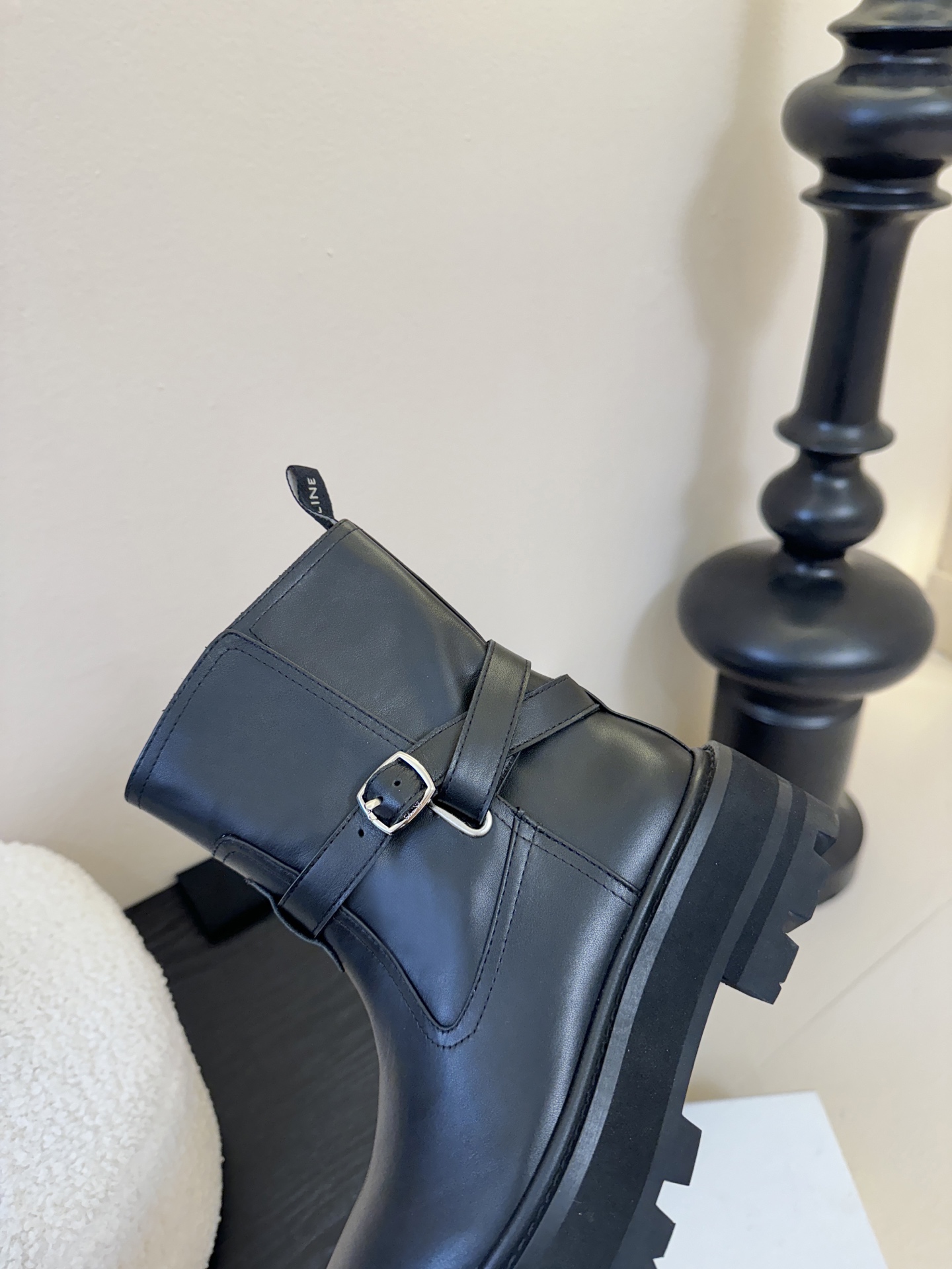 CELINE塞琳 25秋冬新款杨幂同款 短靴 凯旋门英伦风短靴 简约大气时髦 耐看不过时 是时尚圈永不退