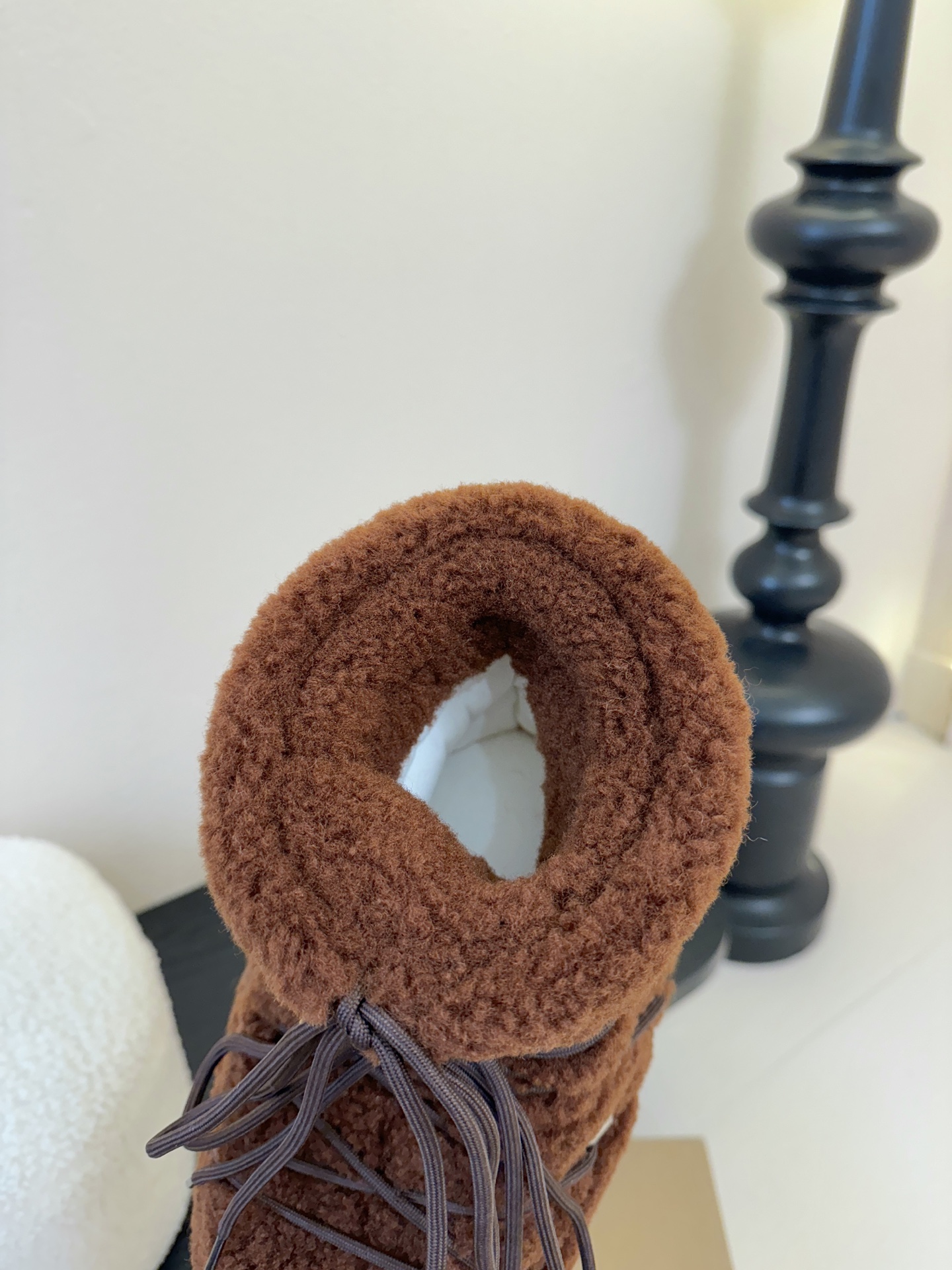 Moonboot这月亮雪地靴很出圈吗？去年这靴子看到好多辣妹子在穿搭配都是1.7的即视感！巨显腿长那种！