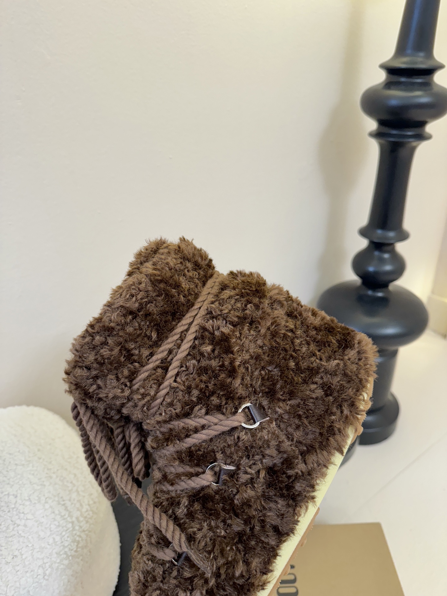 Moonboot这月亮雪地靴很出圈吗？去年这靴子看到好多辣妹子在穿搭配都是1.7的即视感！巨显腿长那种！