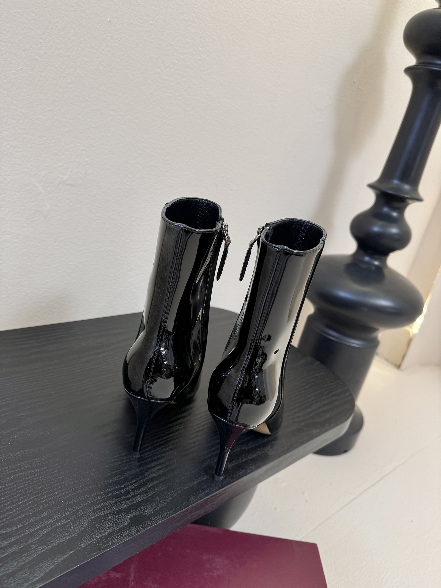 Gucci/古驰25WF新品马衔扣尖头侧拉链高跟短靴它以标志性的马衔扣为点睛之笔彰显着品牌深厚的马术传承