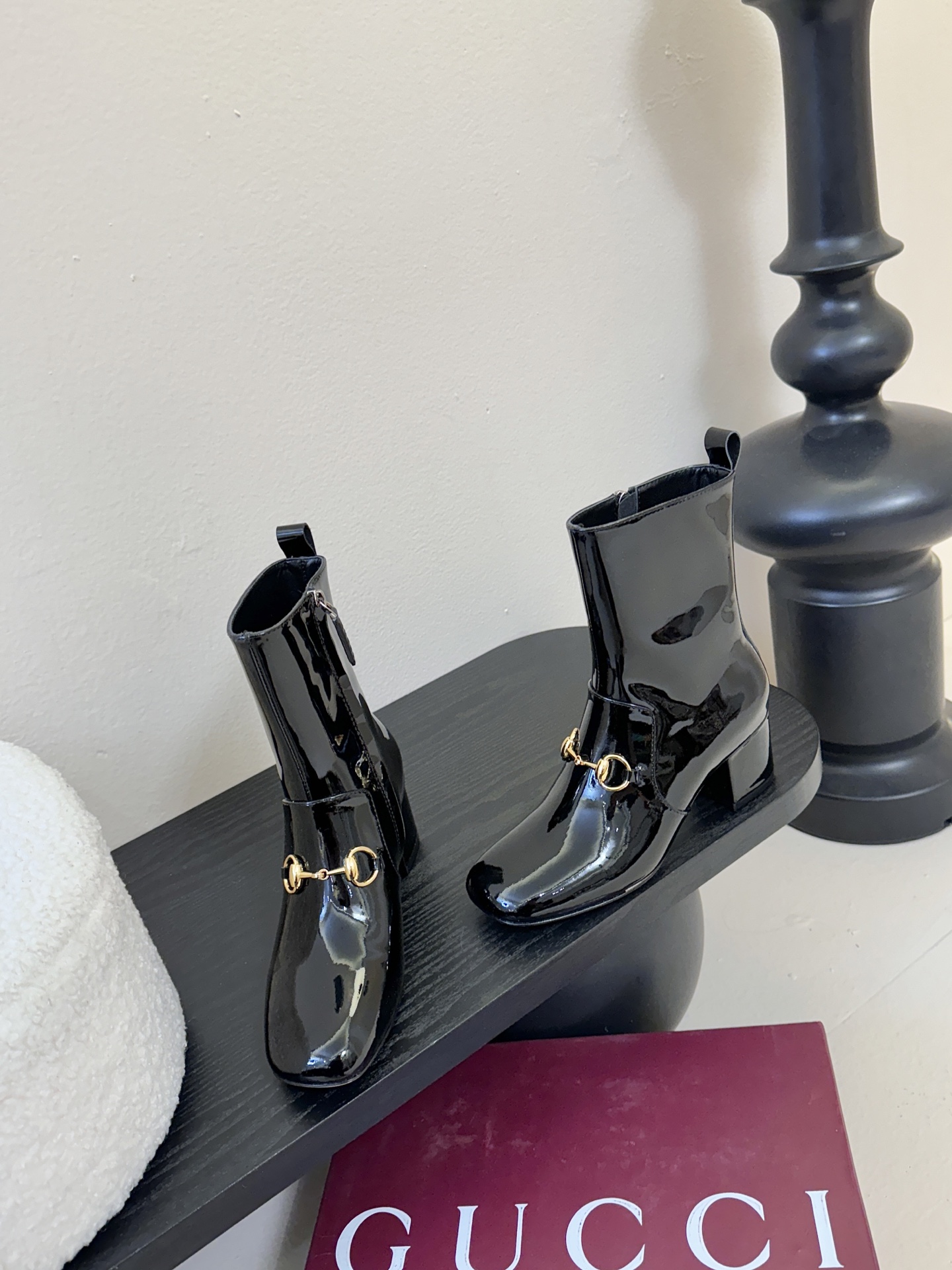 秋冬新款 Hermès/爱马仕新品复古极简 铁片粗跟短靴 一脚蹬——————————————这双复古极简