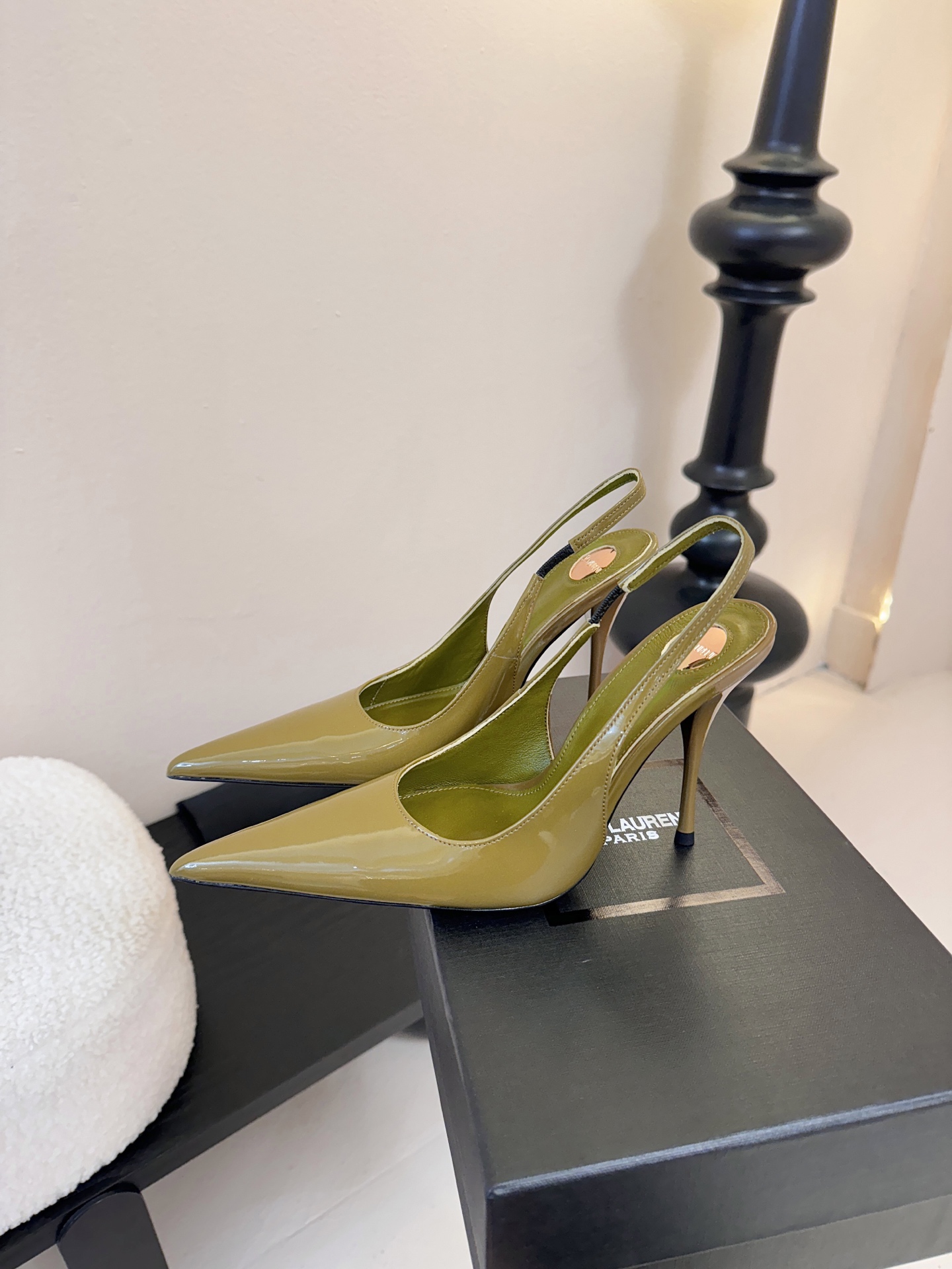 Saint Laurent / 圣罗兰Lee金属钻链条尖头高跟鞋YSL姐姐的美丽尤物高跟鞋 又是人间圣罗