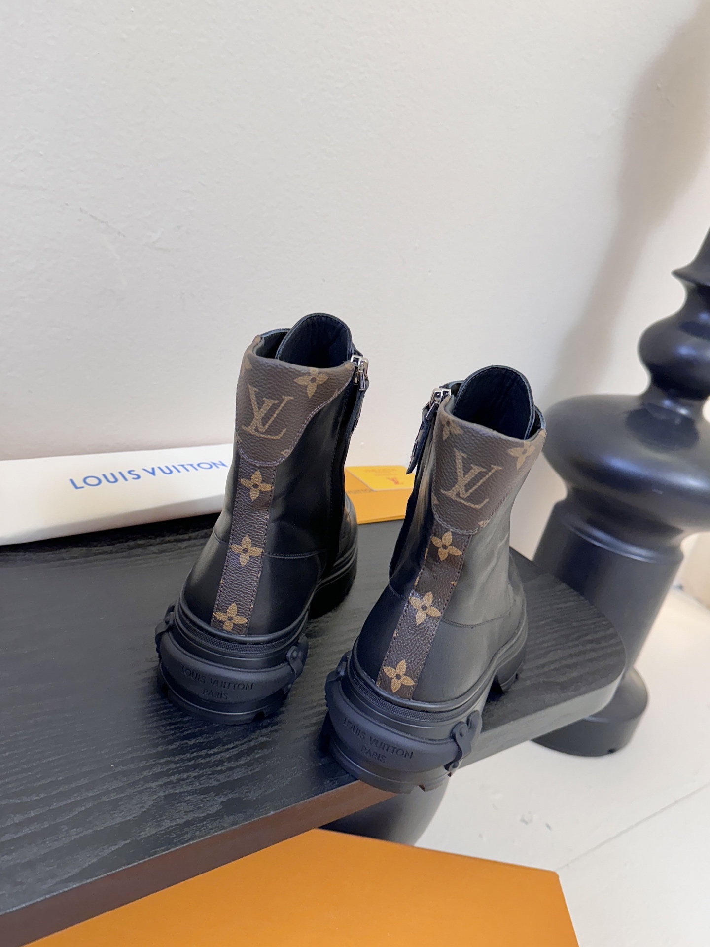 -25Fw秋冬新款Louis vuitton LV DISTRICT RANGER 及踝靴 系带厚底侧拉