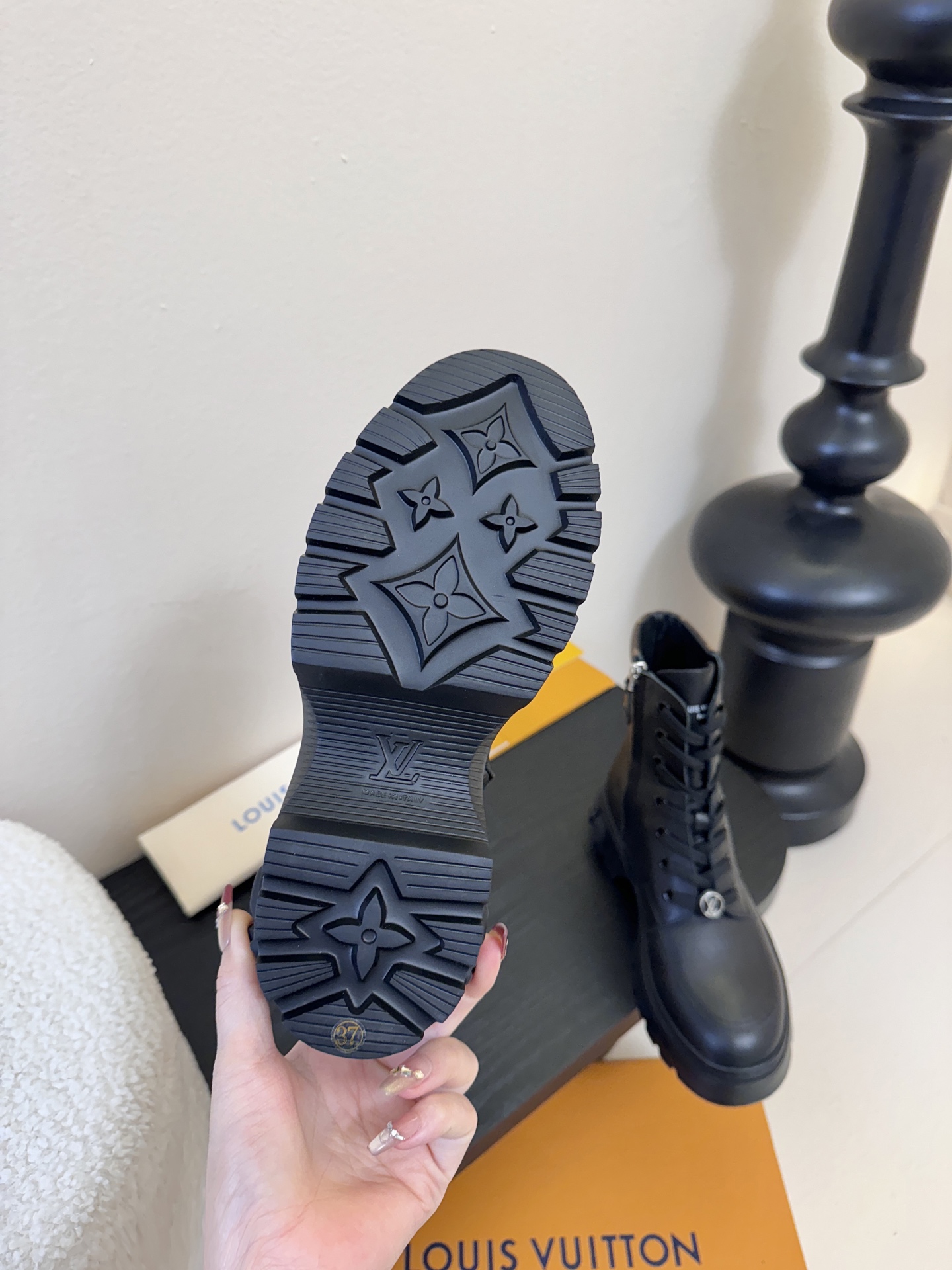 -25Fw秋冬新款Louis vuitton LV DISTRICT RANGER 及踝靴 系带厚底侧拉